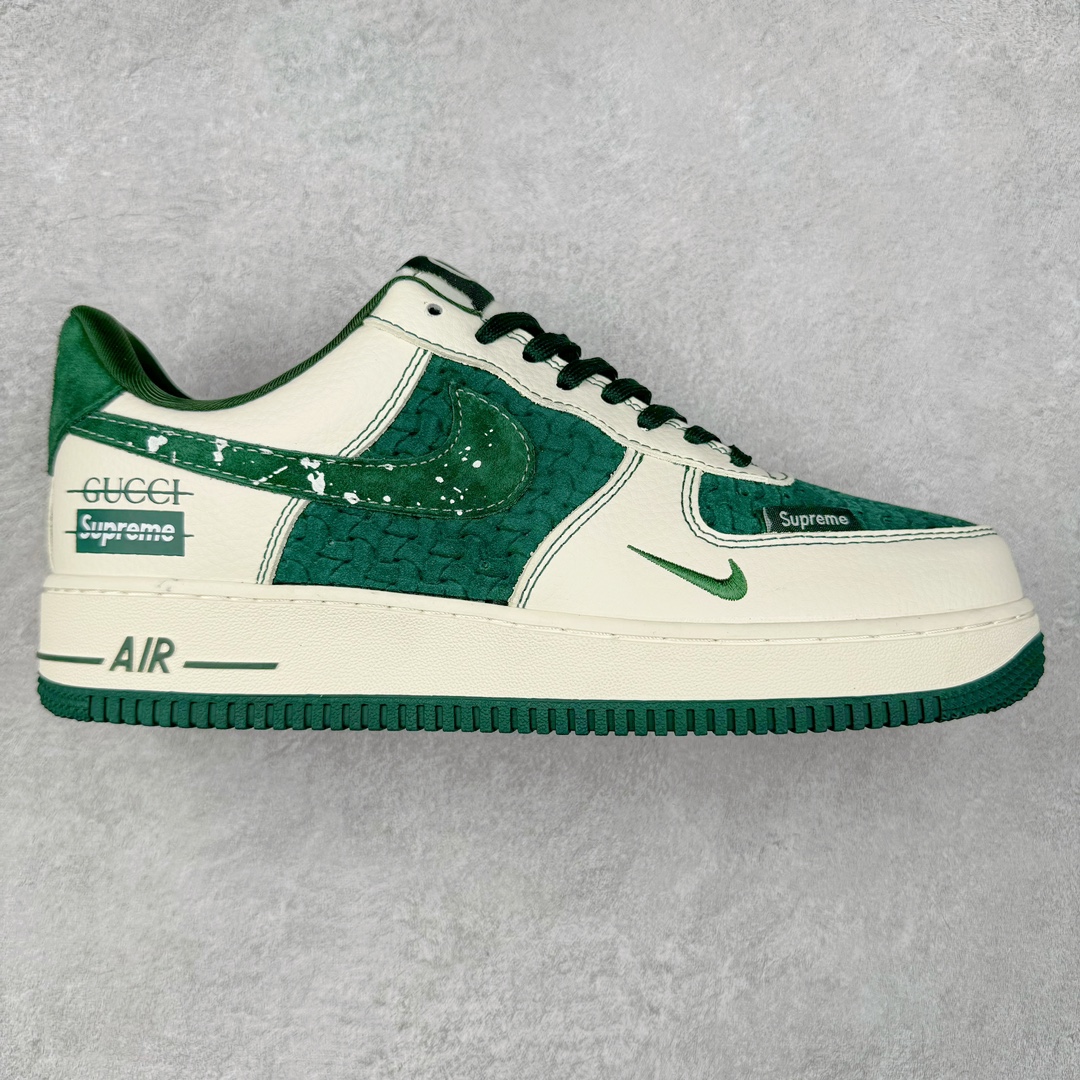 NK Air Force 1´07 Low 空军一号低帮百搭休闲运动板鞋 KK1988-008 柔软、弹性十足的缓震性能和出色的中底设计 横跨复古与现代的外型结合 造就出风靡全球 三十多年的Force 1 直到今天还深受青睐 尺码：36 36.5 37.5 38 38.5 39 40 40.5 41 42 42.5 43 44 44.5 45-选品中心