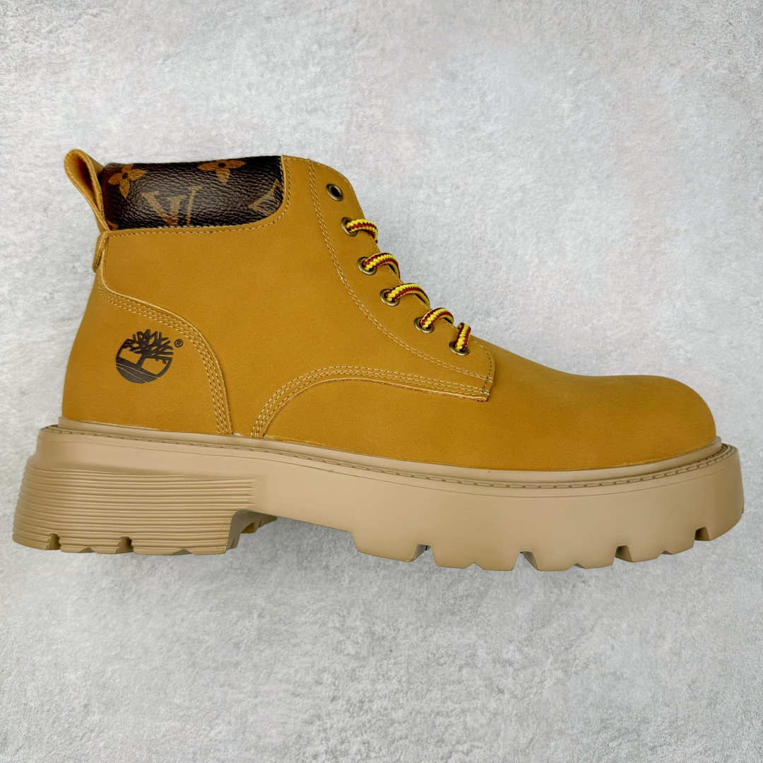 Lv x Timberland Lv联名添柏岚大黄靴 顶奢流量品牌与时代经典的结合之作 #代购专供品质 高弹Modern 外置防滑橡塑发泡超轻大底 系带设计 穿脱十分方便 采用TPU模压定型真皮鞋面材质#EVA轻翼科技外底具有防滑,耐磨和良好的弹性 Pharrell Williams充分发挥了作为Louis Vuitton创意总监的角色 这款鞋重新定义了 6英寸大黄靴的经典设计 致敬1996年Grandmaster Flash经典黄靴造型 原厂五金鞋带扣 工艺全新升级 中山大厂代工 原单进口皮料 独立私模大底，正确logo， 原装一致头层磨砂皮 搭配经典老花领口 全新原厂包装鞋盒 市场独家供应 尺码：38-44（皮鞋码）-选品中心