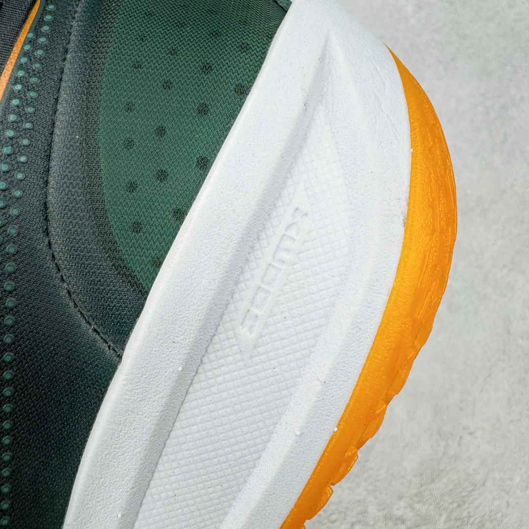 图片[13]-＃灭世/Max NK Air Zoom G.T.Cut 3 EP 实战系列篮球鞋 DV2918-001 全新GT Cut 3.0 全掌搭载了 ZoomX 泡棉 使得整双鞋在缓震表现上可谓相当优秀 拥有着顶级科技配置的同时 颜值设计也非常可观 整体鞋型仍然保留了前低后高的设计 G.T. Cut 传统的突进极速突破的感觉 鞋头麂皮材质和 NK Flywire 飞线工艺 相对来说包裹感更好了 必备的TPU 支撑片 两侧 Swoosh 的透气孔设计 起到散热透气的作用 鞋舌采用类似跑鞋的半开叉式设计 搭配鞋带既可以提升包裹感 又降低了运动中鞋舌乱跑的可能性 鞋子内里填充相当厚实 避免掉跟 尺码：39 40 40.5 41 42 42.5 43 44 44.5 45 46-选品中心