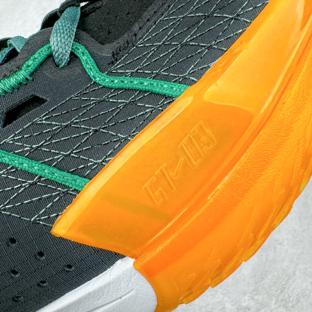 图片[15]-＃灭世/Max NK Air Zoom G.T.Cut 3 EP 实战系列篮球鞋 DV2918-001 全新GT Cut 3.0 全掌搭载了 ZoomX 泡棉 使得整双鞋在缓震表现上可谓相当优秀 拥有着顶级科技配置的同时 颜值设计也非常可观 整体鞋型仍然保留了前低后高的设计 G.T. Cut 传统的突进极速突破的感觉 鞋头麂皮材质和 NK Flywire 飞线工艺 相对来说包裹感更好了 必备的TPU 支撑片 两侧 Swoosh 的透气孔设计 起到散热透气的作用 鞋舌采用类似跑鞋的半开叉式设计 搭配鞋带既可以提升包裹感 又降低了运动中鞋舌乱跑的可能性 鞋子内里填充相当厚实 避免掉跟 尺码：39 40 40.5 41 42 42.5 43 44 44.5 45 46-选品中心