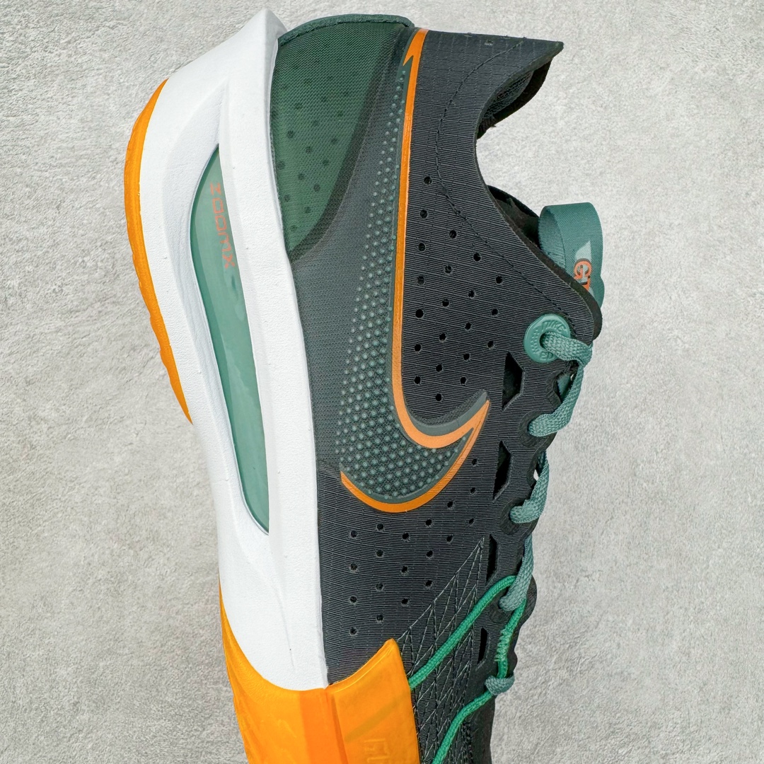 图片[6]-＃灭世/Max NK Air Zoom G.T.Cut 3 EP 实战系列篮球鞋 DV2918-001 全新GT Cut 3.0 全掌搭载了 ZoomX 泡棉 使得整双鞋在缓震表现上可谓相当优秀 拥有着顶级科技配置的同时 颜值设计也非常可观 整体鞋型仍然保留了前低后高的设计 G.T. Cut 传统的突进极速突破的感觉 鞋头麂皮材质和 NK Flywire 飞线工艺 相对来说包裹感更好了 必备的TPU 支撑片 两侧 Swoosh 的透气孔设计 起到散热透气的作用 鞋舌采用类似跑鞋的半开叉式设计 搭配鞋带既可以提升包裹感 又降低了运动中鞋舌乱跑的可能性 鞋子内里填充相当厚实 避免掉跟 尺码：39 40 40.5 41 42 42.5 43 44 44.5 45 46-选品中心