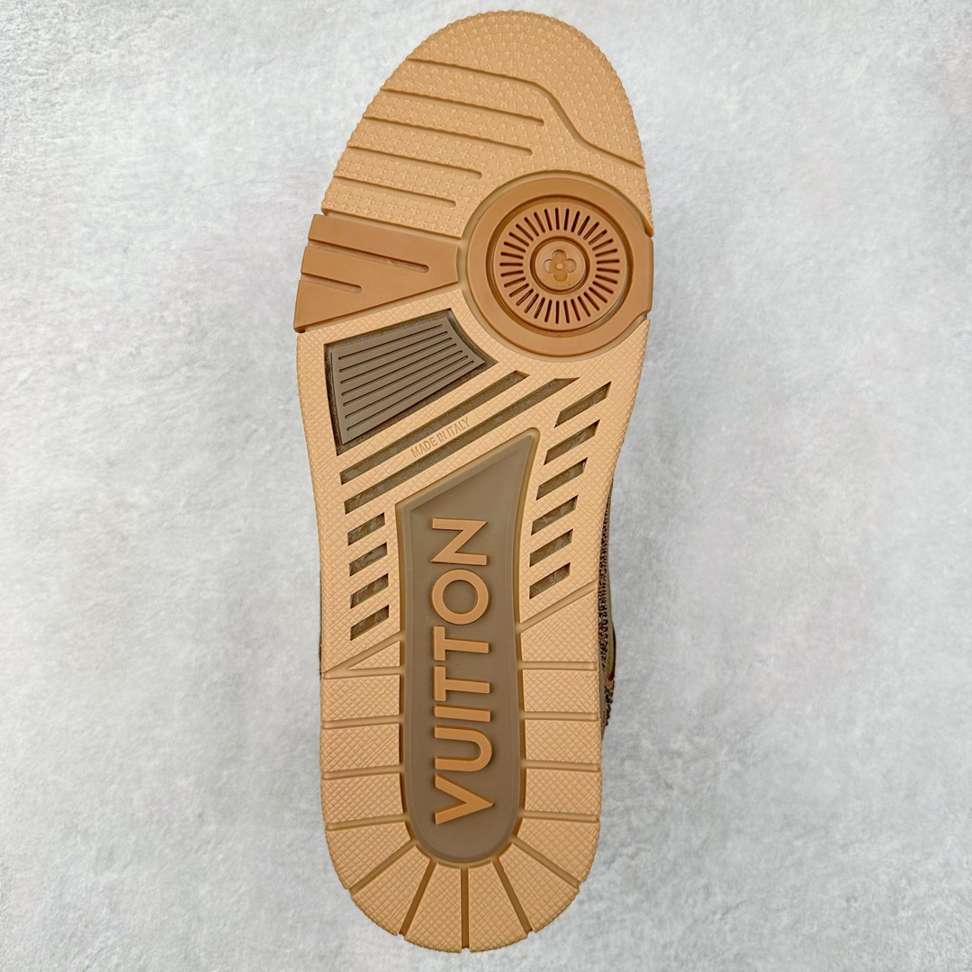 图片[9]-＃K纯原 Louis Vuitton Trainer lv时装走秀运动鞋 市场所有版本中综合最强的货品 GD实力大厂出品 全网最全配色更新最快 最成熟的做工稳定的品控 完美鞋型超高的清洁度 零毛边线头瑕疵 全套原楦原纸版原鞋开模 全网最具灵魂的版型 正确原装黄色鞋盒 正确中底印花 鞋面印花3D高频深度立体 全鞋电脑针车 紧密相连 针距密度一致 环保乳胶注塑鞋垫 厚度脚感还原原版 皮面裁剪部位 统一油边封口工艺 原装橡胶大底含胶量大底组合零偏差 专柜全套包装 防尘袋 说明书 质保卡 男女鞋 尺码：35 36 37 38 39 40 41 42 43 44 45-选品中心