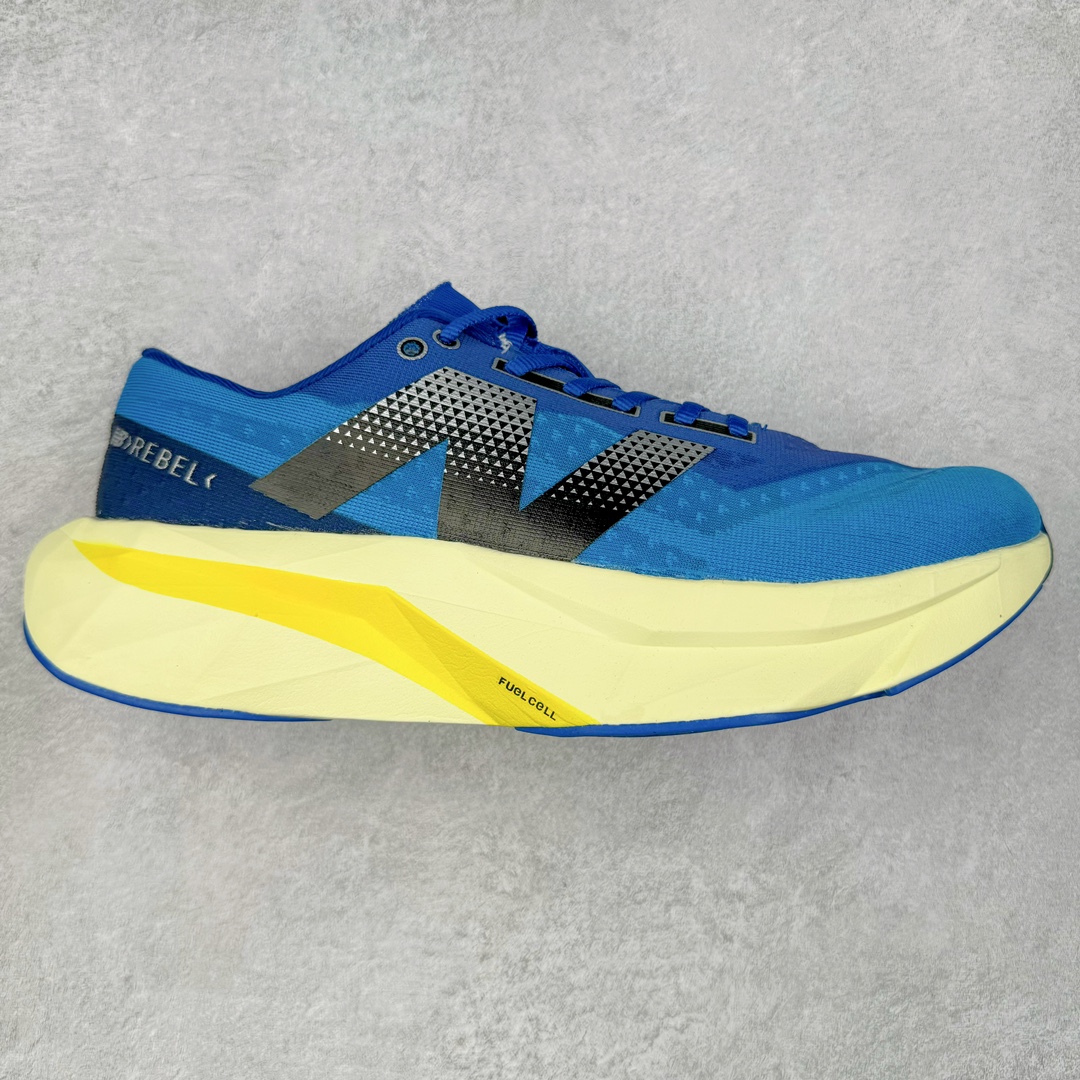 NEW BALANCE Rebel FuelCell Rebel V4 SuperComp Elite 精英版内置碳板 舒适时尚织物减震耐磨低帮马拉松轻量化跑步鞋 NB新百伦于 2019 年夏天首次发布了 Rebel 在制鞋业仍在向强调能量回报的弹力泡沫转变的时候 Rebel 确实是一个叛逆者 快进到 2024 年 Rebel v4 承诺通过重新配制的中底化合物和更高的堆叠高度提供更轻、更有弹性的跑步体验 就像New Balance SC Elite v4一样 Rebel v4 提供了完全重新设计的中底化合物 最新的混合物将 New Balance 专有的 FuelCell 泡沫（TPU 和 EVA 的混合物）与 PEBA 泡沫相结合 带来更弹跳的跑步体验 PEBA是一种超轻 高性能的泡沫 通常出现在镀碳超级鞋中 New Balance Rebel v4、ASICS Novablast 4和Brooks Hyperion Max都是精力充沛的无电镀运动鞋 在速度锻炼和快节奏中大放异彩 这三款鞋都依靠它们的中底泡沫和轻微的摇杆形状来创造一种向前滚动的感觉 而且虽然这些鞋子在堆叠高度和重量方面各不相同 但它们提供了相似的软硬比例 有足够的流行力来加快步伐 尺码：36 37 37.5 38 38.5 39.5 40 40.5 41.5 42 42.5 43 44 45-选品中心