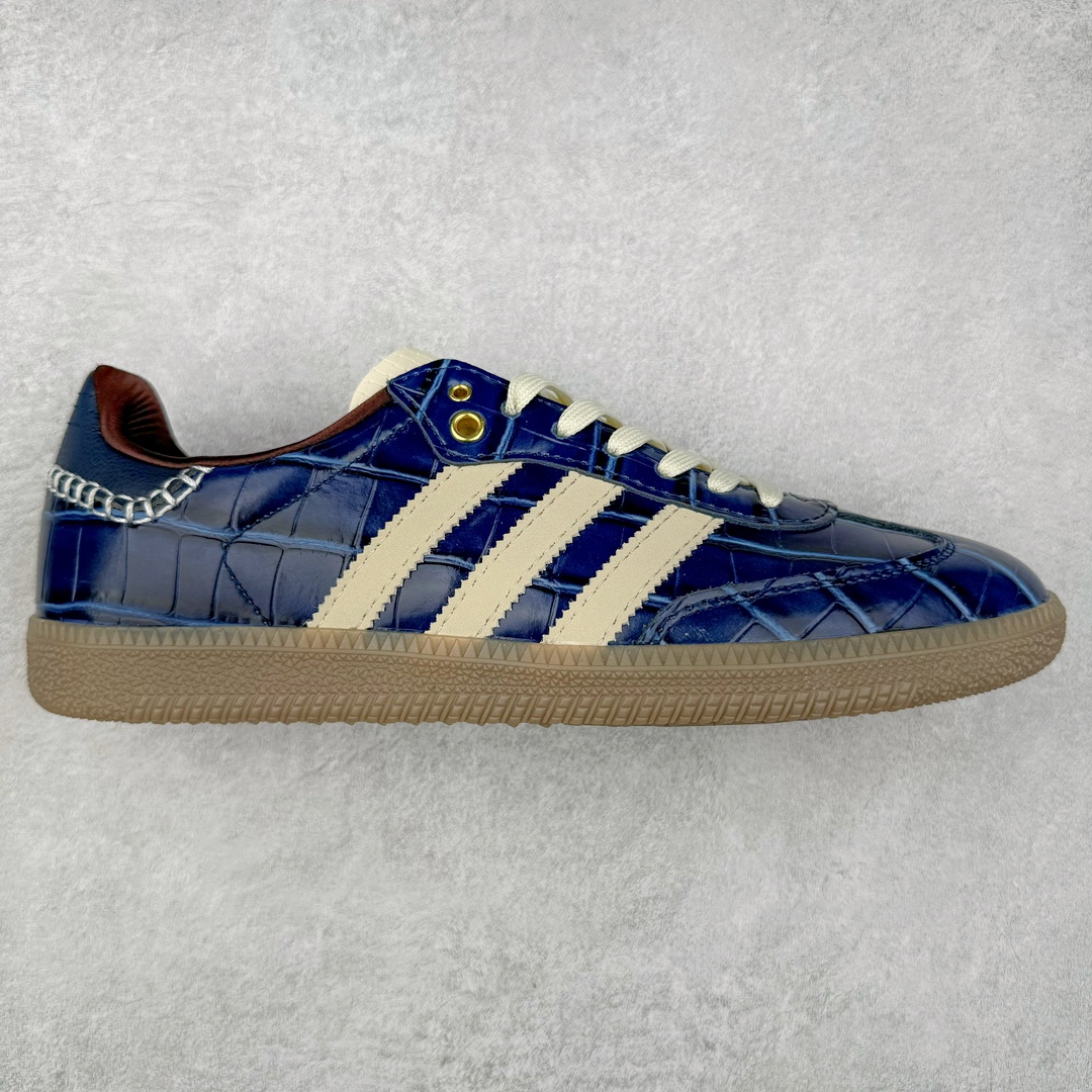 AD Original Samba OG 复古经典轻便板鞋 JH9825 这款桑巴鞋展示了高质量的工艺 带有装饰的超锁缝制和无缝的手感 柔软、柔软的皮革造型和标志性的3条纹完成了精致的外观 正规合身鞋带 鞋面上有绒面鞋垫 橡胶鞋底 享受正畸套筒软感 自50年代首次亮相以来就一直在赢得粉丝的青睐 尺码：36 36.5 37.5 38 38.5 39 40 40.5 41 42 42.5 43 44 44.5 45-选品中心