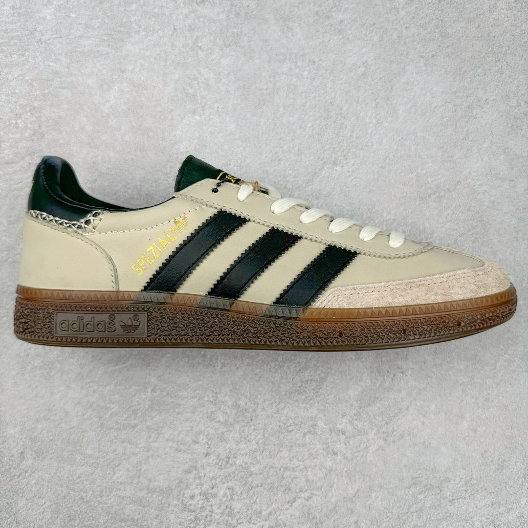 图片[4]-＃X版 AD Originals Handball SPZL 手球运动员系列百搭休闲运动板鞋 这款来自阿迪达斯的这款HANDBALL SPZL前身是一双手球运动鞋，这一次拿来复刻，所以鞋面的主要色彩选用了黑色， 鞋面外侧除了Spezial字母之外还有三叶草标志。Handball SPZL作为复古手球训练鞋与作为室内足球鞋的Samba有着异曲同工之处，但是质感更为出众的鞋身以及丰富的配色选择比起Samba来讲可以说是更胜一筹了！尺码：36 36⅔ 37⅓ 38 38⅔ 39⅓ 40 40⅔ 41⅓ 42 42⅔ 43⅓ 44 45-选品中心