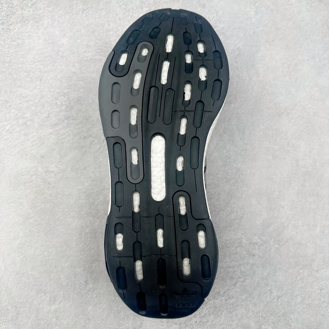 图片[9]-＃特价福利 AD Nite Jogger 2019 Boost 联名夜行者复古跑鞋 原厂材料 原厂大底 私家独模 网布搭配麂皮拼接打造鞋面 极具复古风格鞋头及鞋跟点缀3M反光设计极为亮眼中底采用全掌 Boost 科技 厚度相当可观 脚感极佳 尺码：36 36.5 37 38 38.5 39 40 40.5 41 42 42.5 43 44 44.5 45-选品中心