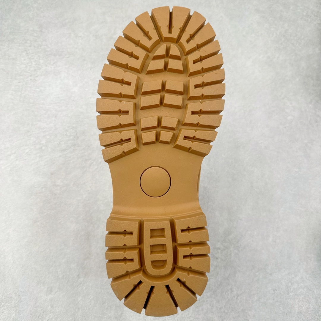 图片[9]-UGG 2024秋冬新品（羊羔毛一体内里 保暖锁热🔥）秋冬必备 户外中帮休闲马丁靴雪地靴系列 广东大厂品质 24ss秋冬新款 时尚潮流搭配 面料釆用意大利进口磨砂牛皮 全鞋真牛皮材料 大底到五金都是代工厂原材料制作 好货不杀猪 首单质量严格把控 全套官网统一包装 今年冬季防寒户外专用产品 日常随意搭配 型男必备‼美国轻奢品牌【UGG】Tasman Weather Hybrid 塔斯曼混合系列中帮轻量休闲马丁靴“ 尺码：39-44（比运动鞋大一码）-选品中心