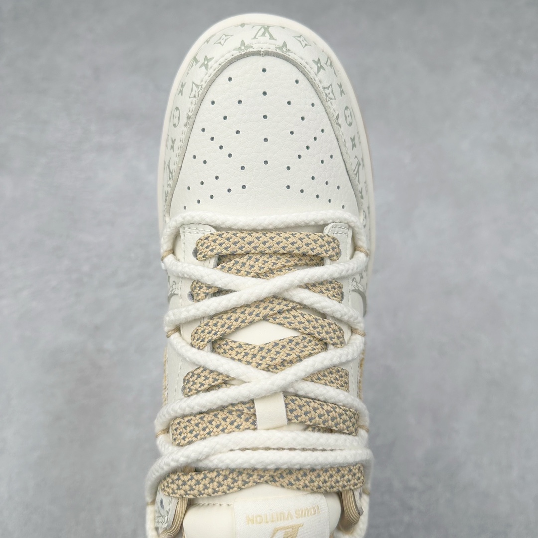 图片[4]-NK Dunk Low 定制配色 SJ2068-250 大厂出品 极力推荐 原装头层材料 独家版型蒸餾加工帶來的是更好的视觉和脚感体验大厂纯原品质出货 清洁度 电绣工艺 皮料切割干净无任何毛边 细节完美 尺码：36 36.5 37.5 38 38.5 39 40 40.5 41 42 42.5 43 44 44.5 45 46 47.5-选品中心