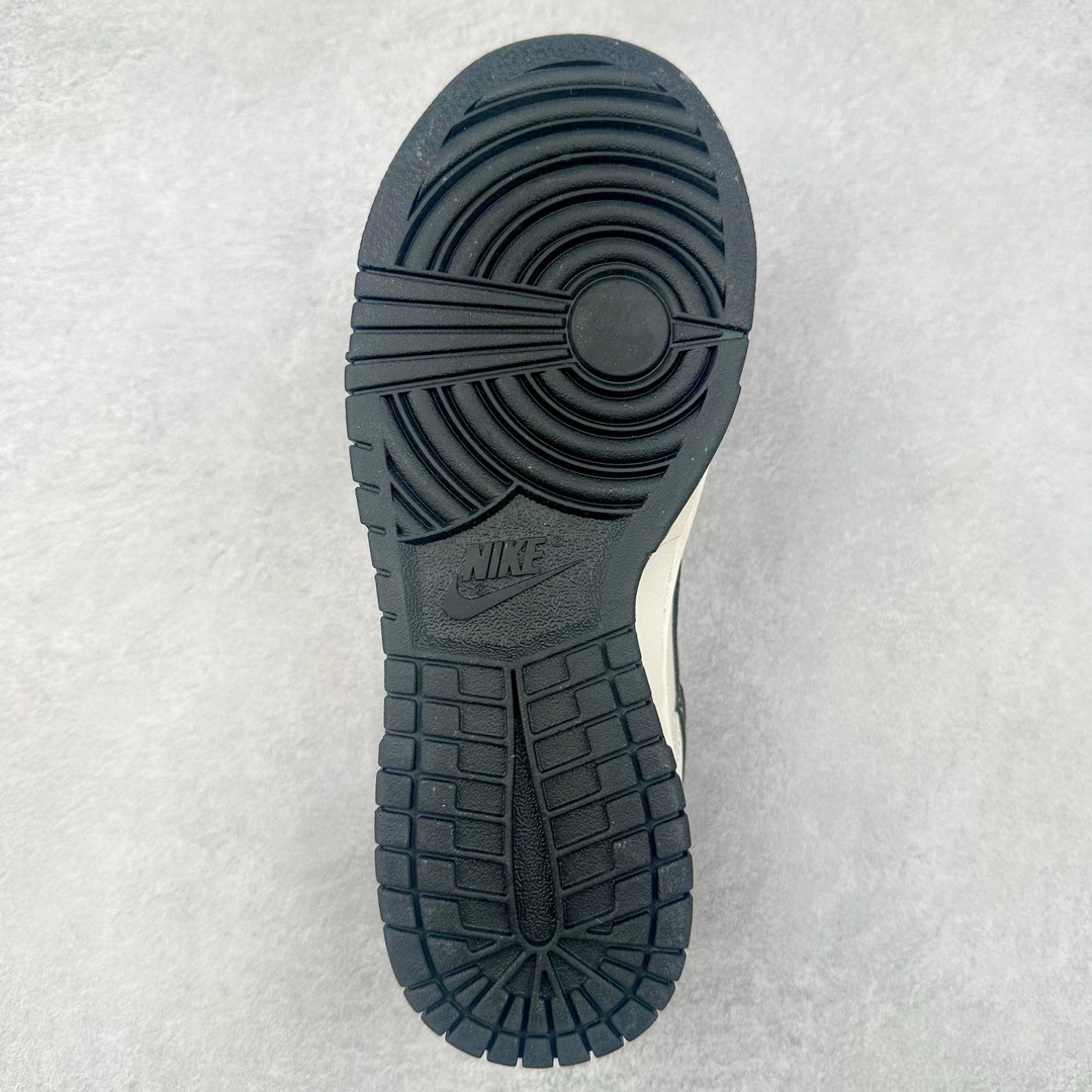 图片[9]-NK Dunk Low 定制配色 BB6698-515 大厂出品 极力推荐 原装头层材料 独家版型蒸餾加工帶來的是更好的视觉和脚感体验大厂纯原品质出货 清洁度 电绣工艺 皮料切割干净无任何毛边 细节完美 尺码：36 36.5 37.5 38 38.5 39 40 40.5 41 42 42.5 43 44 44.5 45 46 47.5-选品中心