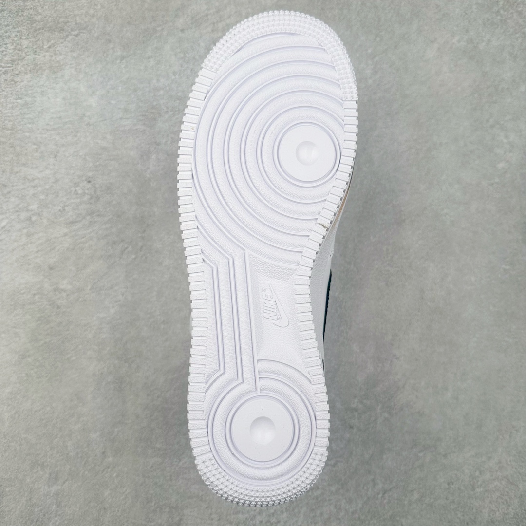 图片[9]-NK Air Force 1 Mid 空军一号中帮高帮百搭休闲运动板鞋 CW2289-111 柔软、弹性十足的缓震性能和出色的中底设计 横跨复古与现代的外型结合 造就出风靡全球三十多年的Force 1 尺码：36 36.5 37.5 38 38.5 39 40 40.5 41 42 42.5 43 44 44.5 45-选品中心