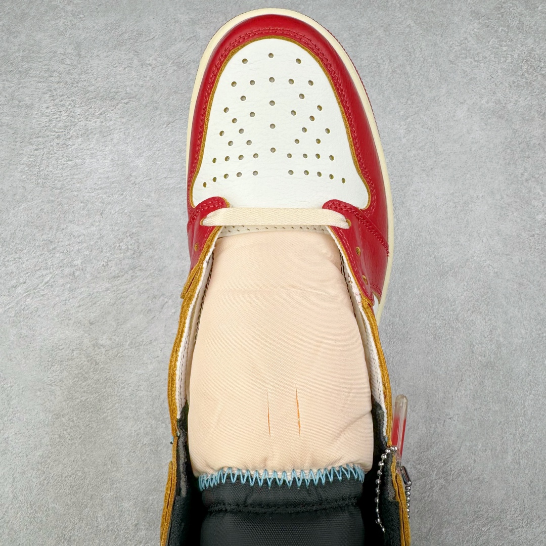 图片[4]-＃KZ神版莞产 Union x Air Jordan AJ1 Retro High NRG 联名四色拼接灰白红 HV8563-600 外贸特供批次 终端控货优势输出 新配色不断更新开发 市场中端王者 全套原纸板楦头开发 确保原汁原味 完美呈现一代版型 一比一鞋头弧度高度鞋身弧度 此版本只针对中端市场 细节品控鞋型随意秒杀市面同价位 鞋型完美 不臃肿别扭 头层皮料加持 用料绝不含糊 进口玻璃冲刀皮料裁剪零毛边 电脑针车工艺 超高鞋面清洁度 最高QC检验标准 控制溢胶瑕疵 原盒原配 飞翼3D高频深度立体 工艺方面大到整体鞋型 漏斗收腰 底线拉帮 LOGO立体程度 小到针眼排布 载片对称 冲孔效果 鞋标规范 鞋垫背胶等等 无一不是口碑收割 每双都是一个回头客 尺码：36 36.5 37.5 38 38.5 39 40 40.5 41 42 42.5 43 44 44.5 45 46 47.5-选品中心
