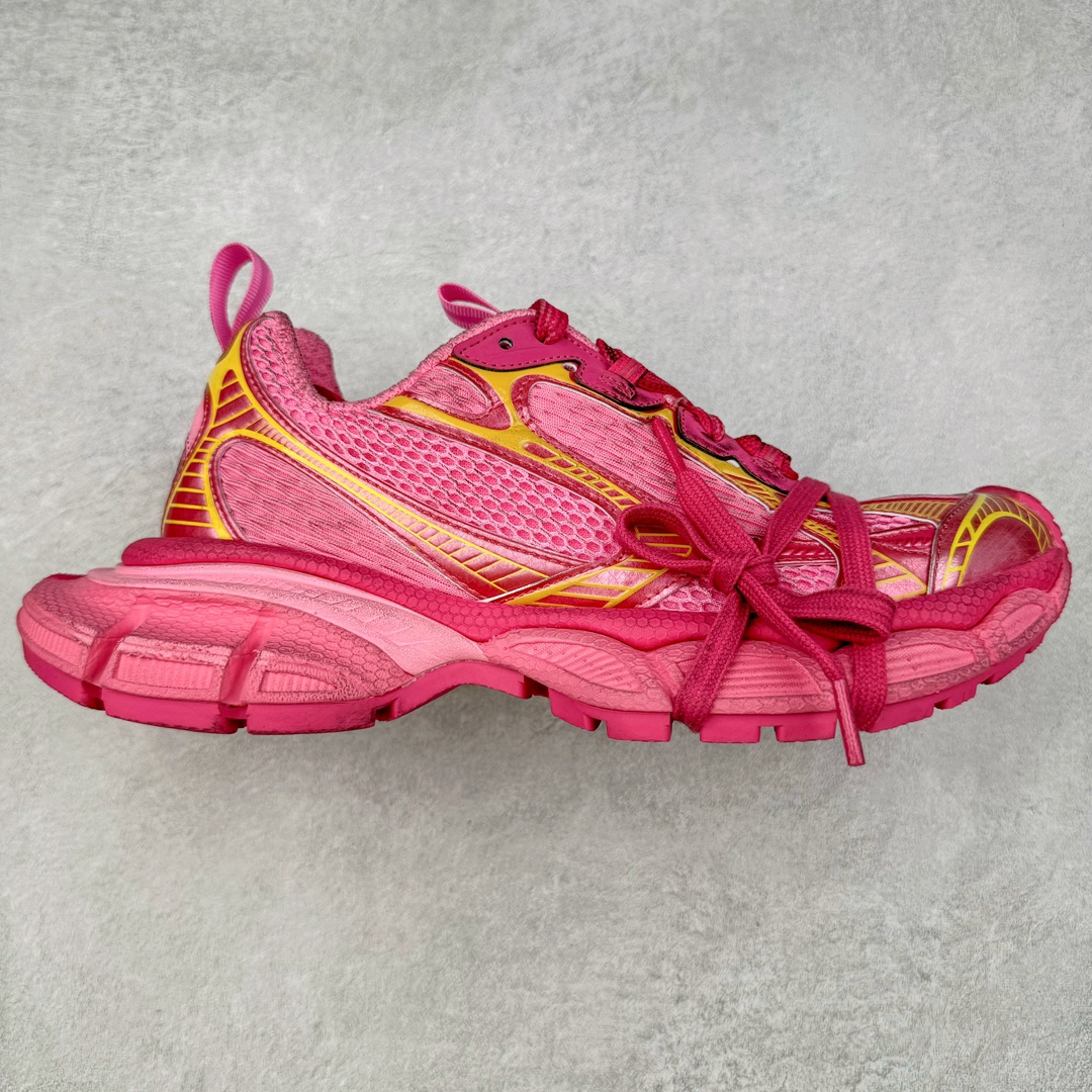 ＃JC BALENCIAGA 3XL Sneakers 巴黎世家十代网布系带低帮走秀复古老爹鞋 全套原纸板楦头开发 最原汁原味的灵魂版型 全鞋荧光划线卡点 胶水把控整洁度追求极致完美 每一双都是工艺品 多重QC质检 超越公司货的品控标准 实实在在的免检产品 原盒原配 正确字体电绣 粗细、位置、大小正确 侧边TPU 透气孔匹配意产原版 正确分离大底 TPU软底 原版一致大底LOGO 立体感十足 原厂皮料水洗做旧 采购原厂网纱 不含皮革 网布材料和聚氨酯 磨损效果 鞋头边缘和后帮 Balenciaga 徽标 鞋面和后跟凸印尺码 鞋舌 3XL 橡胶品牌标识和反光细节 鞋帮拉袢和鞋舌拉祥 配反光细节 备用鞋带在鞋履前侧 可在穿着前取下 便于不同造型搭配 正常尺码 尺码：35 36 37 38 39 40 41 42 43 44 45 46-选品中心