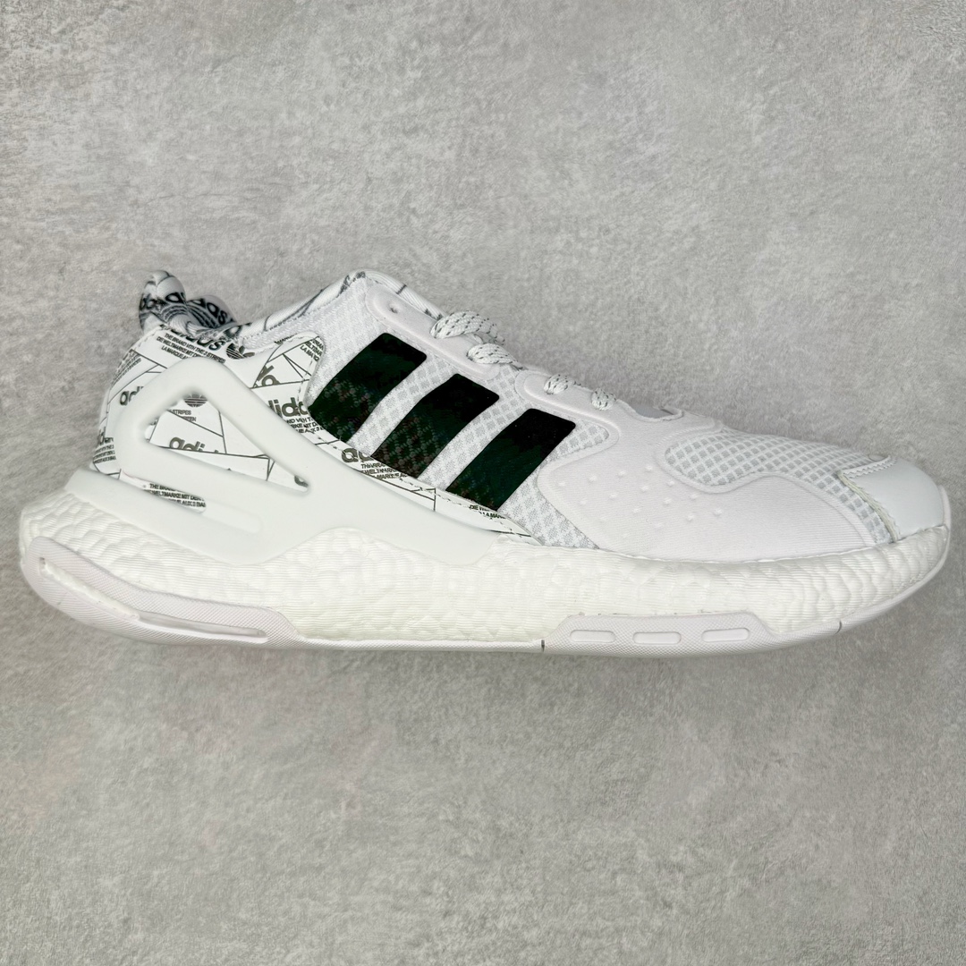 #特价福利 AD Nite Jogger 2019 Boost 联名夜行者复古跑鞋 原厂材料 原厂大底 私家独模 网布搭配麂皮拼接打造鞋面 极具复古风格鞋头及鞋跟点缀3M反光设计极为亮眼中底采用全掌 Boost 科技 厚度相当可观 脚感极佳 尺码:36 36.5 37 38 38.5 39 40 40.5 41 42 42.5 43 44 44.5 45-选品中心