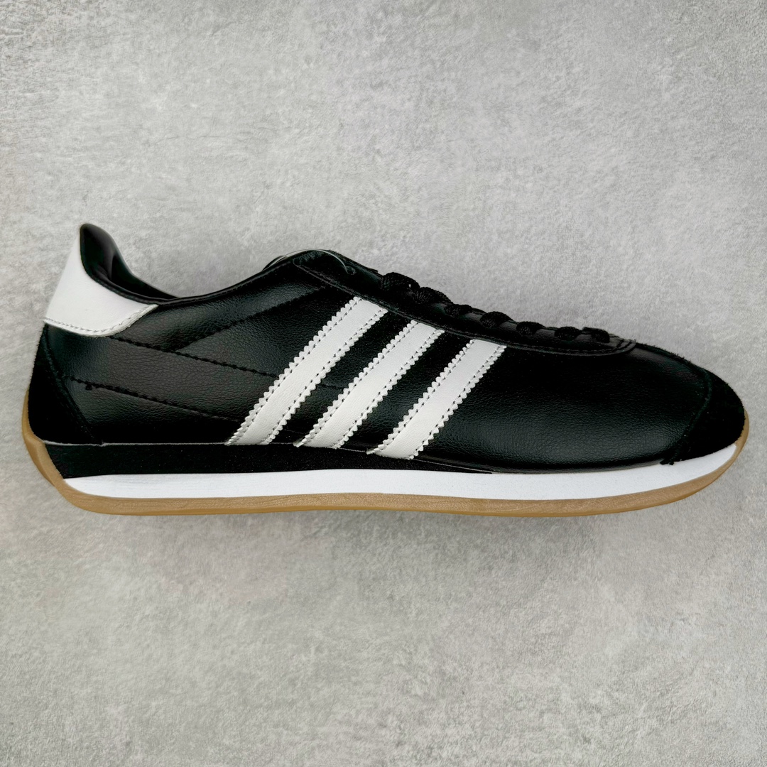 图片[6]-＃特价福利 Song for the Mute x AD Originals SFTM-003 联名款复古慢跑鞋 Originals与时装品牌Song for the Mute即将迎来第三个合作系列 这个系列主打的也是怀旧的氛围 采用了Country OG这个诞生于上世纪70年代的鞋款 尼龙和绒面革的梦幻拼接 低调而富有质感 呈现SFTM一贯的面料美学 三款不同风格的配色 亮点十足的斑点鞋带 体现怀旧主义和前卫设计无缝交织 鞋款采用了低帮的造型 方便日常穿着 同时对于外底做了处理 皮革材质和尼龙布材质的组合也更具是时代感 尺码：36 36.5 37 38 38.5 39 40 40.5 41 42 42.5 43 44 44.5 45-选品中心