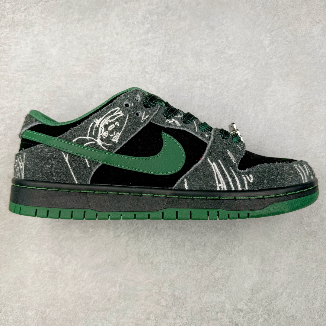 There Skateboards x NK SB Dunk Low 联名黑绿水鬼 HF7743-001 性价比王者 极限压缩利润空间 超乎所想的高性价比 用料绝不含糊 原盒原配 正确耐磨橡胶大底 超高清洁度 全鞋零毛边皮料切割 全套原楦原模倾力打造完美版型 尺码：36 36.5 37.5 38 38.5 39 40 40.5 41 42 42.5 43 44 44.5 45 46 47.5-选品中心