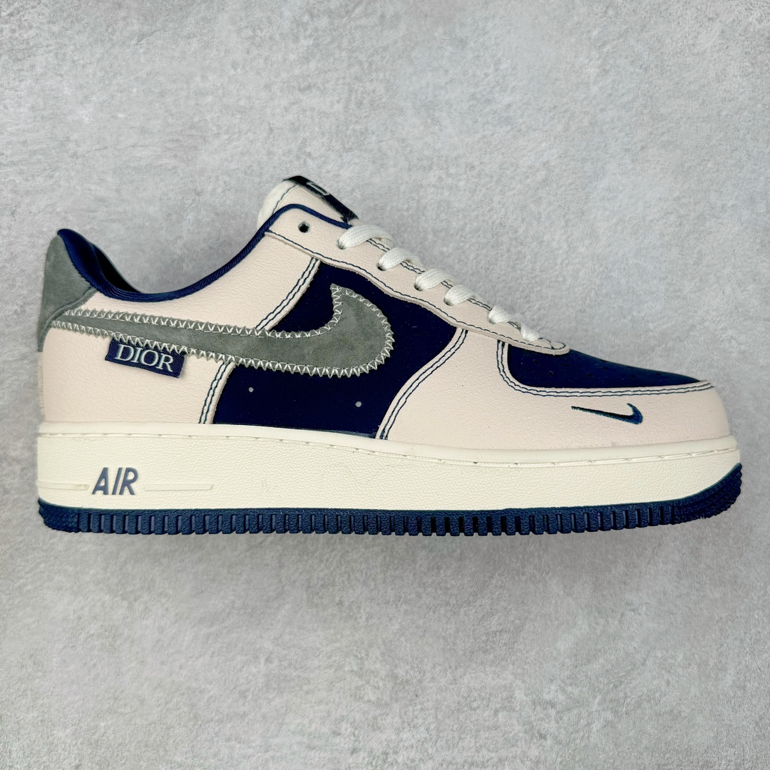 NK Air Force 1´07 Low 空军一号低帮百搭休闲运动板鞋 KK1988-012 柔软、弹性十足的缓震性能和出色的中底设计 横跨复古与现代的外型结合 造就出风靡全球 三十多年的Force 1 直到今天还深受青睐 尺码：36 36.5 37.5 38 38.5 39 40 40.5 41 42 42.5 43 44 44.5 45-选品中心