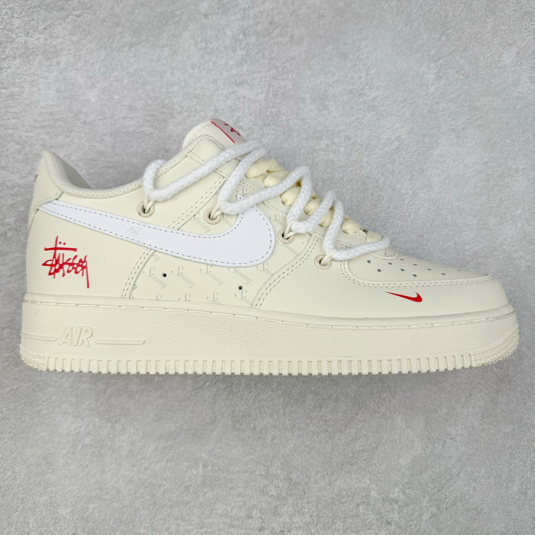 NK Air Force 1´07 Low 空军一号低帮百搭休闲运动板鞋 ZH0316-047 柔软、弹性十足的缓震性能和出色的中底设计 横跨复古与现代的外型结合 造就出风靡全球 三十多年的Force 1 直到今天还深受青睐 尺码：36 36.5 37.5 38 38.5 39 40 40.5 41 42 42.5 43 44 44.5 45-选品中心