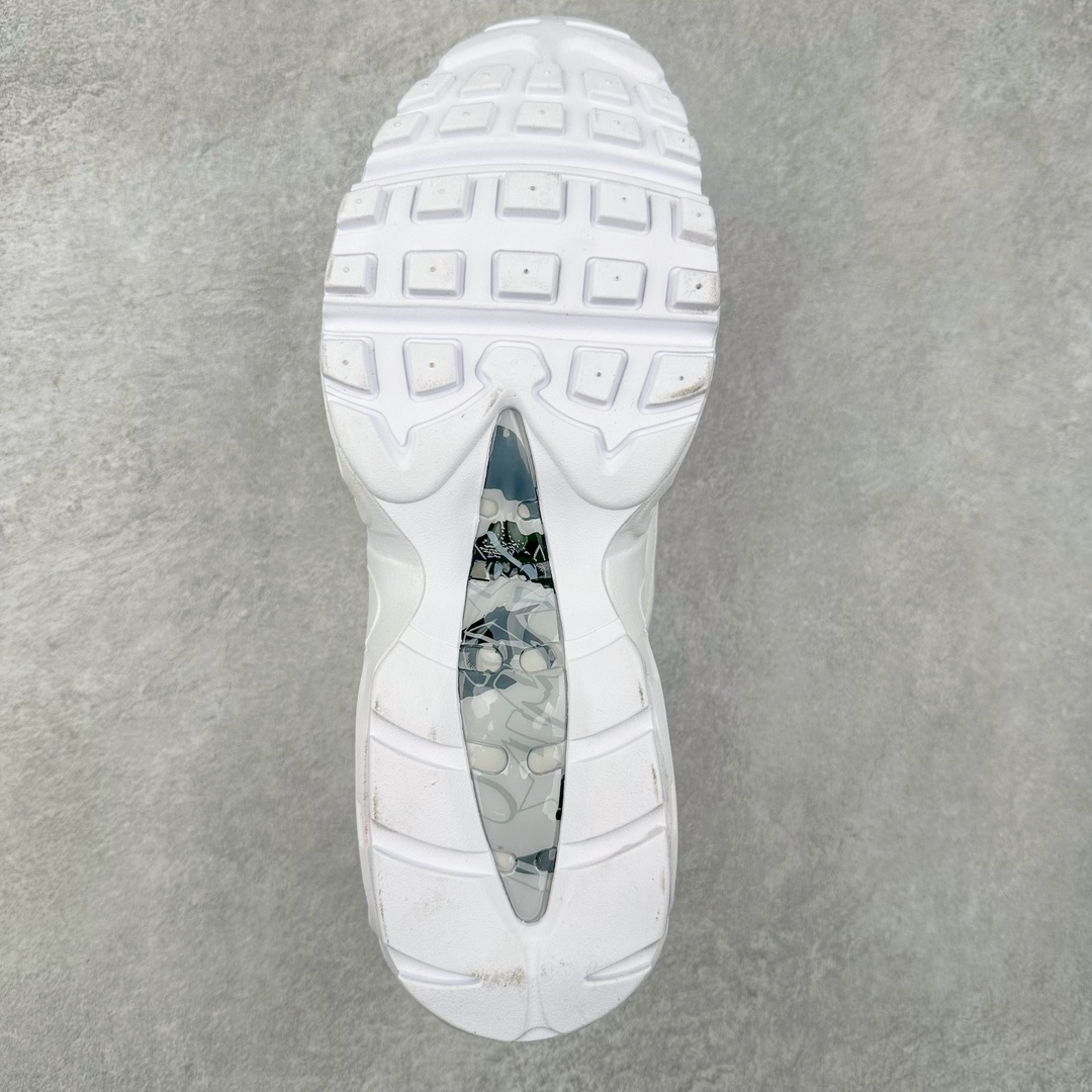 图片[9]-＃MX版 NK Air Max 95 复古减震气垫跑鞋 经典重温 FB2709-006 外单专供大厂出品 品质稳定 一百余色 终端操作 鞋款设计灵感源于人体构造 中底设计基于人体的脊柱构造 是整体设计的核心 尼龙孔眼代表了肋骨 而分层式面板和网眼象征着肌肉纤维和肉体组织 Air Max 95采用了两个独立的吹塑成型的Air-Sole单元 并首次在前掌使用可视化气垫设计 Swoosh logo夜当作一个 点符号放在了鞋子的后帮位置 20年的发展让 AIR MAX 95有了不同的故事 20年后再度面向世人的时候 焕然一新的面貌 让人有了另外一种清新脱俗的感觉 尺码：39 40 40.5 41 42 42.5 43 44 44.5 45 46 47.5 48-选品中心