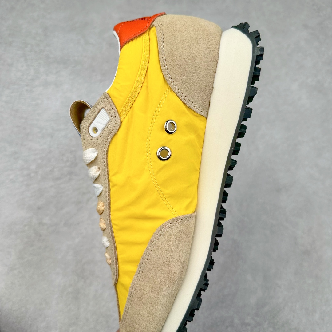 图片[7]-＃纯原 GGDB Golden Goose Marathon 复古运动鞋生活休闲鞋 火爆全网 陈伟霆宋雨琦 杨幂等各路明星纷纷上脚 该系列新品鞋履以1970年代的田径鞋为设计灵感，巧妙融入3D打印鞋尾装饰等前沿元素，既彰显了复古格调，又将这种怀旧感投射到未来。其鞋面采用多种精致材质打造，并推出银色、黑色、红色、皇家蓝和白色等多款经典配色以及全新限定黄色，侧边点缀以品牌标志性的星星图案。全新黄色款式的鞋面侧边保留了品牌标志性的橙色星星图案，配以灰色鞋头。不均匀染色的鞋带和带有星星图案的鞋底，为整体造型增添了独特的印象。呈现男女都可穿着的中性风格，谁都能拥有并追逐自己的梦想。尺码：35 36 37 38 39 40 41 42 43 44 45-选品中心