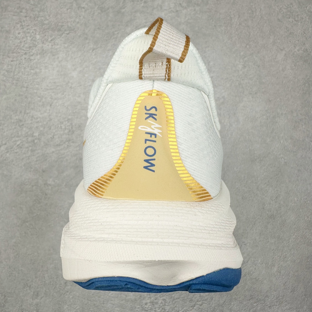 图片[8]-HOKA ONE ONE Clifton 克里夫顿10代专业性能减震公路跑步鞋 轻盈透气的针织网面和纱线的使用让鞋面更挺拔 增强鞋面的强度和支撑性能 搭配柔软的鞋舌 让双脚在舒适包裹中跑的更加畅快 全新泡棉中底 柔软的同时增强回弹性能 为不同跑者提供更平稳流畅的脚感 带来全面的缓冲保护 根据人体工程学设计的延长拉襟 后跟处弹软的海绵填充舒适固定 避免掉跟和摩擦 相比上一代光滑的内衬 Clifton 9的内衬增强了摩擦力 避免双脚在鞋内滑动 尺码：36 36.5 37.5 38 38.5 39 40 40.5 41 42 42.5 43 44 44.5 45-选品中心