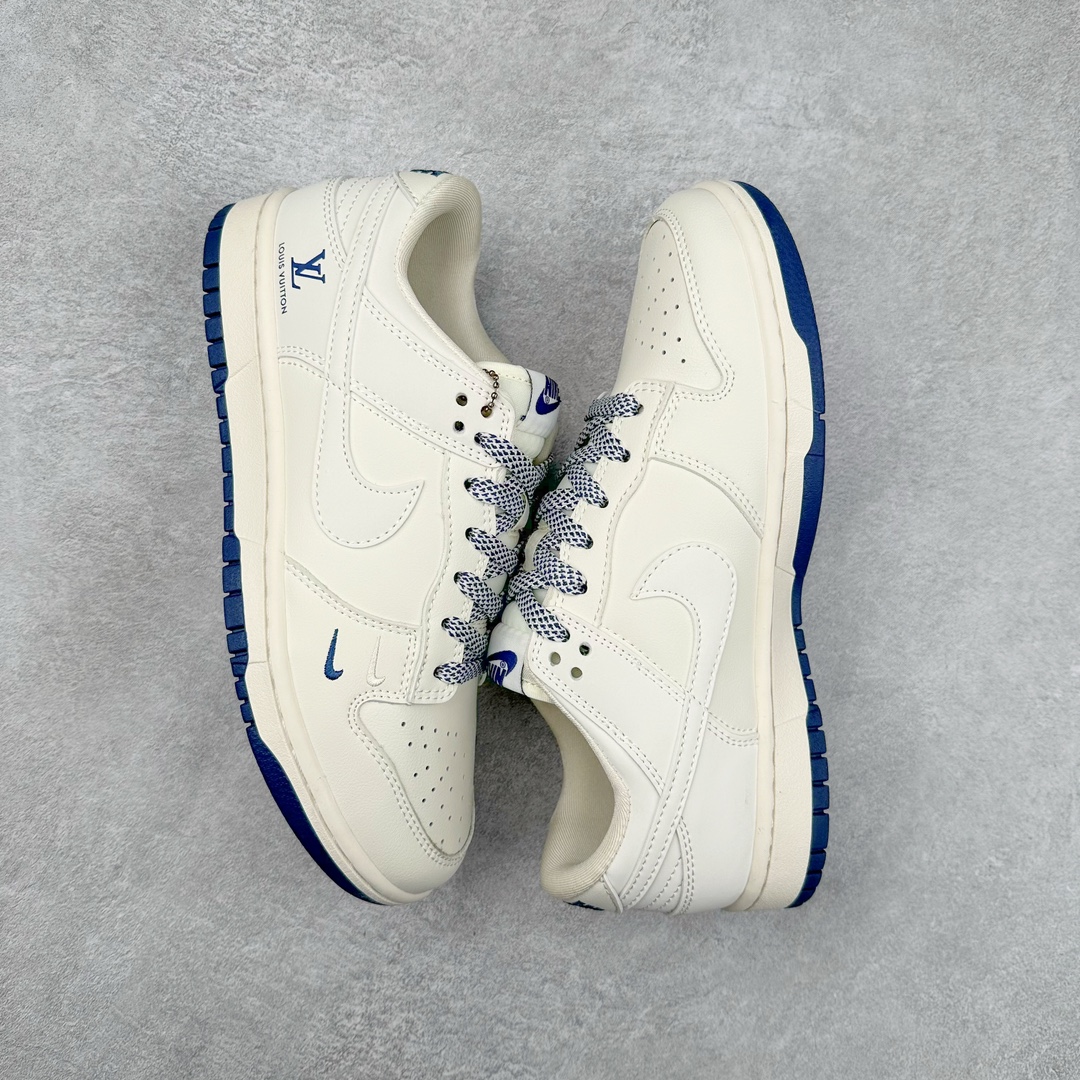 图片[3]-NK Dunk Low 定制配色 XX2025-320 大厂出品 极力推荐 原装头层材料 独家版型蒸餾加工帶來的是更好的视觉和脚感体验大厂纯原品质出货 清洁度 电绣工艺 皮料切割干净无任何毛边 细节完美 尺码：36 36.5 37.5 38 38.5 39 40 40.5 41 42 42.5 43 44 44.5 45 46 47.5-选品中心