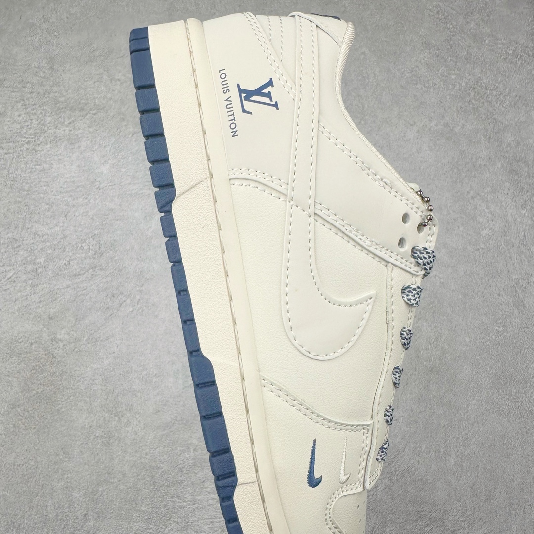 图片[6]-NK Dunk Low 定制配色 XX2025-320 大厂出品 极力推荐 原装头层材料 独家版型蒸餾加工帶來的是更好的视觉和脚感体验大厂纯原品质出货 清洁度 电绣工艺 皮料切割干净无任何毛边 细节完美 尺码：36 36.5 37.5 38 38.5 39 40 40.5 41 42 42.5 43 44 44.5 45 46 47.5-选品中心