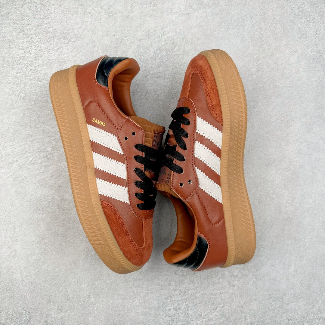 图片[3]-AD Samba XLG 桑巴舞加大厚底版系列德训风百搭松糕休闲运动板鞋生胶底 JP5889 自Originals Samba成功借势Blokecore风潮一跃成为街头巷尾的焦点鞋款后,不论是围绕Samba本身打造的各式「变种版本」,还是以Samba为蓝本打造联名鞋款,都成为了时尚潮流人士日常穿搭首选。Samba XLG是adidas Originals不断扩展XLG系列的一部分,旨在与年轻文化相契合,迎合那些希望通过个性时尚表达自我而不愿牺牲舒适度的年轻群体。街头时尚领域的Gen Z特别偏爱宽松的穿着风格。Samba XLG针对这一点做了创新。它在延续Samba OG经典设计的基础上,迎合年轻群体的穿着习惯,重塑为宽大的鞋身比例轮廓以及加厚中底,让消费者轻松展示自己独特的风格。全新的Samba XLG系列不仅迎合了当下年轻群体的穿搭习惯,加宽了鞋身比例以及将中底进一步增厚,在视觉比例上更加饱满,同时还保留了经典Samba的细节,这样一来,鞋迷朋友在穿搭上不仅能更加个性化,而且还能延续一定的复古感受。尺码：36 36⅔ 37⅓ 38 38⅔ 39⅓ 40 40⅔ 41⅓ 42 42⅔ 43⅓ 44 45-选品中心