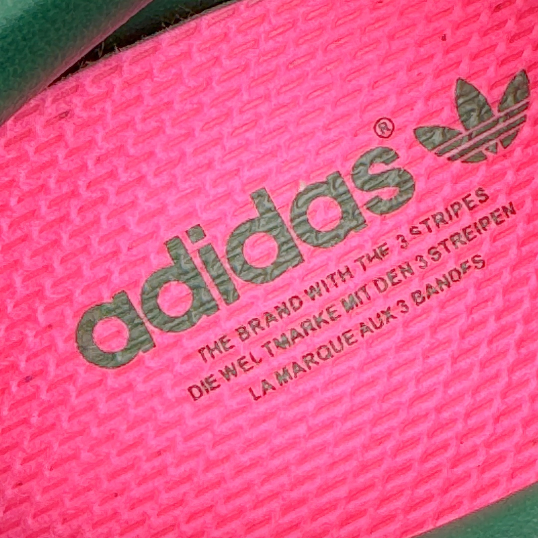 图片[12]-＃HP纯原 AD Original Gazelle Trainers 瞪羚室内鞋系列低帮复古百搭休闲运动德训风板鞋 IG5929 高端零售特供批次 原厂定制长毛翻毛皮组合环保纤维革鞋面材质 内置环保海玻璃鞋垫 外置RB橡胶大底 产品品控稳定性领先行业 原厂全套原楦原纸板冲刀磨具开发 原厂皮料加持 原厂港宝加持定型后跟R度完美 将复古进行到底 简约流畅 三十年不变经典 这款Gazelle运动鞋 无论面料、配色、质感或设计 都只在重现其1991年原款的经典 皮革鞋面 撞色三条纹和鞋跟标的设计 力求呈现90年代的经典复古风潮 Samba火热的同时 也带动了其它的复古鞋型 Gazelle便是其中一只 Gazelle Indoor拥有包边更宽的T字型鞋头 更好的保护运动员的前掌 浓浓的复古氛围感 非常适合现在流行的Cleanfit风格 尺码：35.5 36 36⅔ 37⅓ 38 38⅔ 39⅓ 40 40⅔ 41⅓ 42 42⅔ 43⅓ 44 44⅔ 45-选品中心