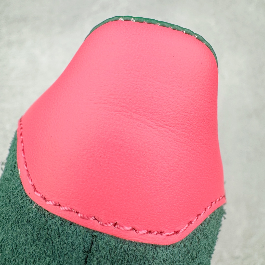 图片[17]-＃HP纯原 AD Original Gazelle Trainers 瞪羚室内鞋系列低帮复古百搭休闲运动德训风板鞋 IG5929 高端零售特供批次 原厂定制长毛翻毛皮组合环保纤维革鞋面材质 内置环保海玻璃鞋垫 外置RB橡胶大底 产品品控稳定性领先行业 原厂全套原楦原纸板冲刀磨具开发 原厂皮料加持 原厂港宝加持定型后跟R度完美 将复古进行到底 简约流畅 三十年不变经典 这款Gazelle运动鞋 无论面料、配色、质感或设计 都只在重现其1991年原款的经典 皮革鞋面 撞色三条纹和鞋跟标的设计 力求呈现90年代的经典复古风潮 Samba火热的同时 也带动了其它的复古鞋型 Gazelle便是其中一只 Gazelle Indoor拥有包边更宽的T字型鞋头 更好的保护运动员的前掌 浓浓的复古氛围感 非常适合现在流行的Cleanfit风格 尺码：35.5 36 36⅔ 37⅓ 38 38⅔ 39⅓ 40 40⅔ 41⅓ 42 42⅔ 43⅓ 44 44⅔ 45-选品中心