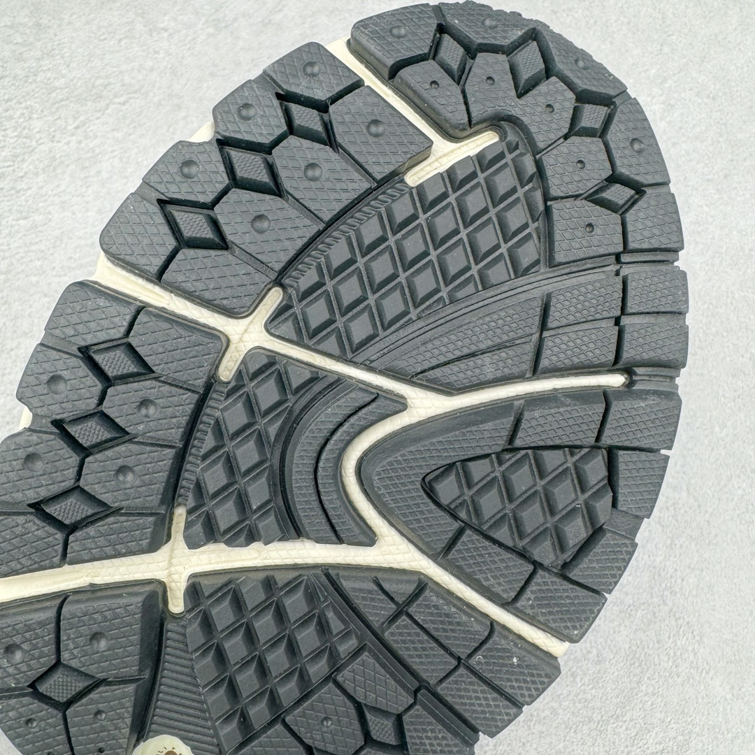 图片[11]-＃M纯原 New Balance M2002RHS 棕灰 NB新百伦潮流复古织物皮革减震防滑耐磨轻便低帮跑步鞋 原档数据独立私模大底 唯一正确六层组合大底 RB前软后硬 百分百还原原鞋脚感 基于市场现有版本全新升级调整 NB市场最强产物 全网最全配色加持 全套原楦原纸板原厂数据开发 全鞋电脑针车加持 原厂网布 原装进口头层翻毛皮料正确绒感卡色 正确中底拉帮中底网布细节 一比一手工擦旧效果 冲裁组合 匠心打造 耗时两个月开发完成 工艺极其复杂难度可想而知 高端零售专供产物 尺码：36 37 37.5 38 38.5 39.5 40 40.5 41.5 42 42.5 43 44 44.5 45 45.5 46.5 47-选品中心