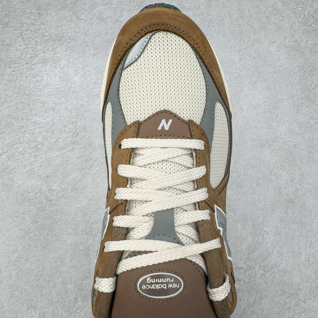 图片[4]-＃M纯原 New Balance M2002RHS 棕灰 NB新百伦潮流复古织物皮革减震防滑耐磨轻便低帮跑步鞋 原档数据独立私模大底 唯一正确六层组合大底 RB前软后硬 百分百还原原鞋脚感 基于市场现有版本全新升级调整 NB市场最强产物 全网最全配色加持 全套原楦原纸板原厂数据开发 全鞋电脑针车加持 原厂网布 原装进口头层翻毛皮料正确绒感卡色 正确中底拉帮中底网布细节 一比一手工擦旧效果 冲裁组合 匠心打造 耗时两个月开发完成 工艺极其复杂难度可想而知 高端零售专供产物 尺码：36 37 37.5 38 38.5 39.5 40 40.5 41.5 42 42.5 43 44 44.5 45 45.5 46.5 47-选品中心