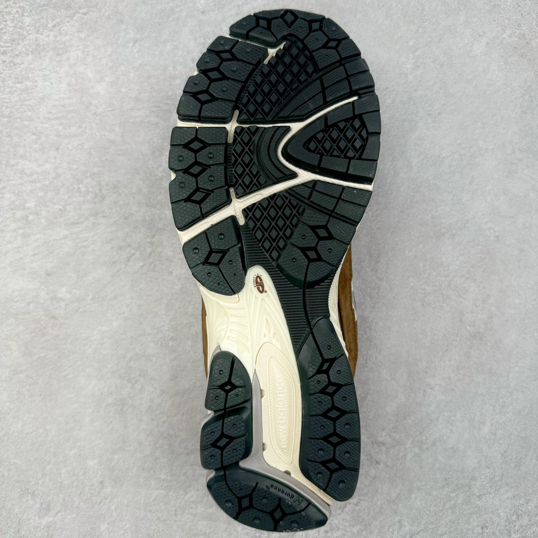 图片[9]-＃M纯原 New Balance M2002RHS 棕灰 NB新百伦潮流复古织物皮革减震防滑耐磨轻便低帮跑步鞋 原档数据独立私模大底 唯一正确六层组合大底 RB前软后硬 百分百还原原鞋脚感 基于市场现有版本全新升级调整 NB市场最强产物 全网最全配色加持 全套原楦原纸板原厂数据开发 全鞋电脑针车加持 原厂网布 原装进口头层翻毛皮料正确绒感卡色 正确中底拉帮中底网布细节 一比一手工擦旧效果 冲裁组合 匠心打造 耗时两个月开发完成 工艺极其复杂难度可想而知 高端零售专供产物 尺码：36 37 37.5 38 38.5 39.5 40 40.5 41.5 42 42.5 43 44 44.5 45 45.5 46.5 47-选品中心