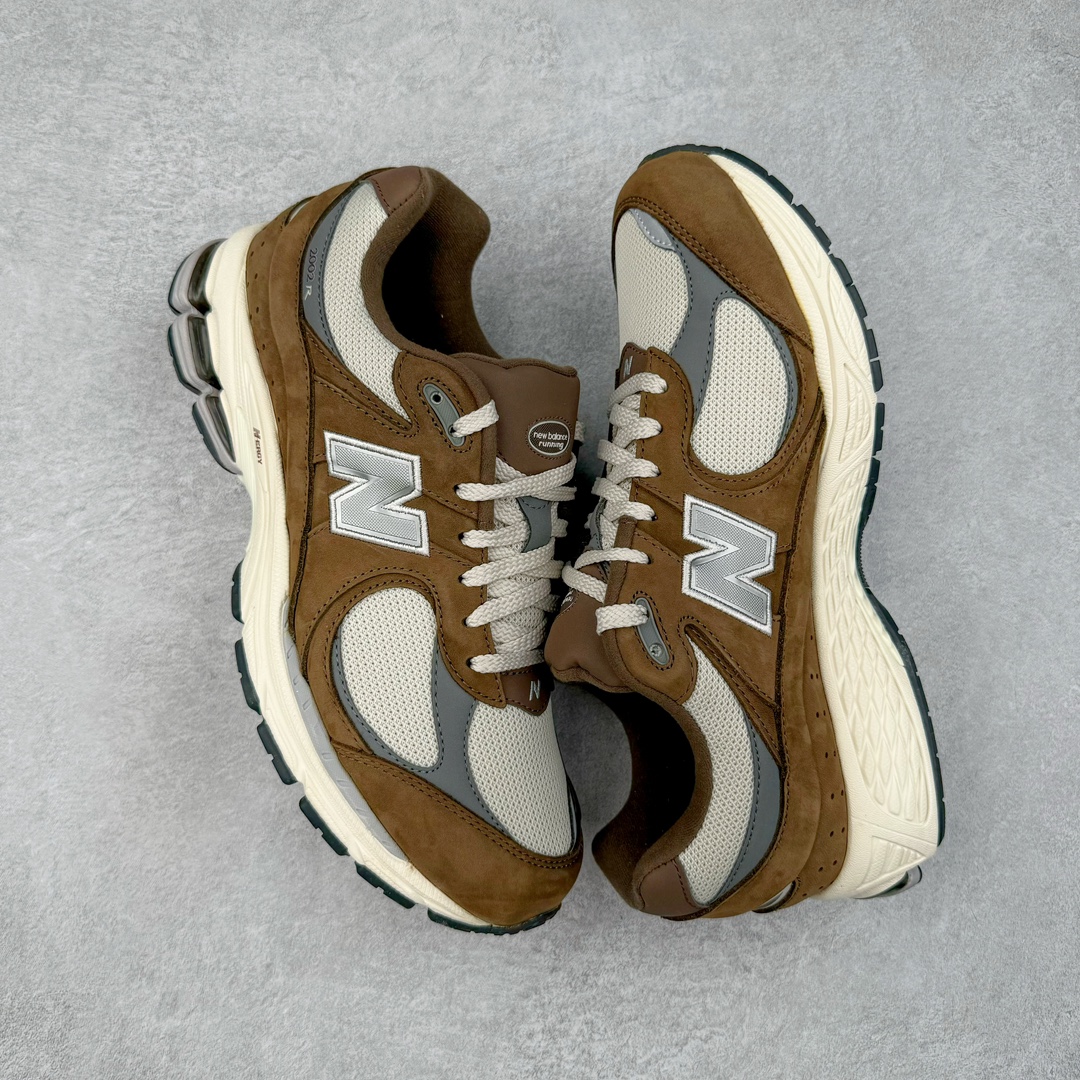 图片[3]-＃M纯原 New Balance M2002RHS 棕灰 NB新百伦潮流复古织物皮革减震防滑耐磨轻便低帮跑步鞋 原档数据独立私模大底 唯一正确六层组合大底 RB前软后硬 百分百还原原鞋脚感 基于市场现有版本全新升级调整 NB市场最强产物 全网最全配色加持 全套原楦原纸板原厂数据开发 全鞋电脑针车加持 原厂网布 原装进口头层翻毛皮料正确绒感卡色 正确中底拉帮中底网布细节 一比一手工擦旧效果 冲裁组合 匠心打造 耗时两个月开发完成 工艺极其复杂难度可想而知 高端零售专供产物 尺码：36 37 37.5 38 38.5 39.5 40 40.5 41.5 42 42.5 43 44 44.5 45 45.5 46.5 47-选品中心