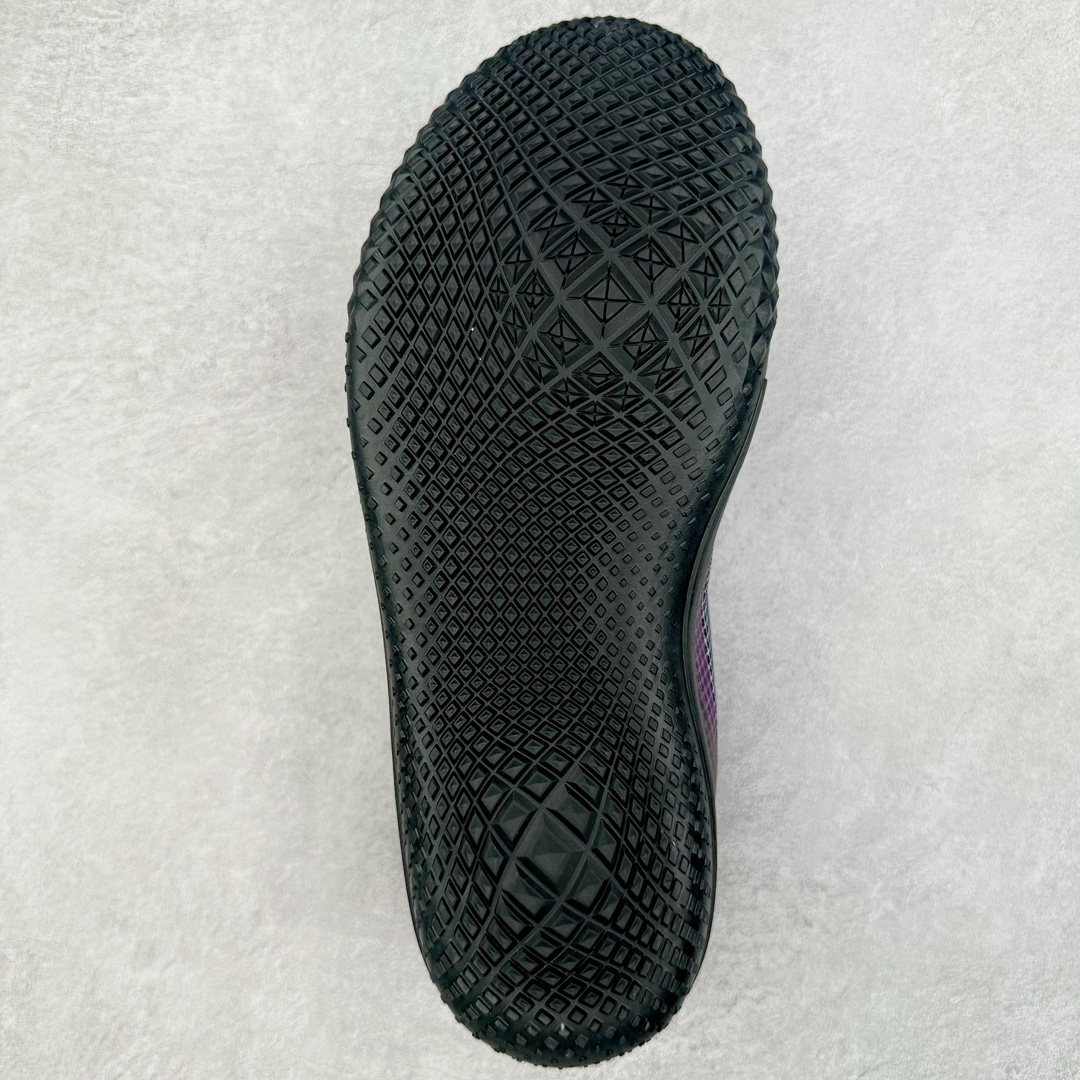 图片[9]-＃K版纯原Converse Chuck Taylor All Star Pro Bb Ox 实战篮球鞋 Converse全新Solstice系列再度迎来新作 此鞋型由Converse与NK传奇篮球产品设计师Eric Avar合作开发而成 All Star Pro BB代Converse设计的演变 并且融入了现代科Quadfit织法的鞋面提供稳定性与包覆NK React内核支撑多次切入与平稳起跳 All Star Pro BB同时也替Kelly Oubre Jr.等个性化球员设计独特配色 全新升级的BB Evo承袭前作嵌入式NIKE React鞋垫 带来轻盈灵活且贴合地面的舒适脚感 重叠模糊的经典星箭标致 营造犀利的速度感 曲面橡胶外底和菱型格状纹路 提供多方位抓地力 你可以在鞋身上发现一些全新的元素 鞋面材质注入更多填充支撑与包裹更加扎实50/50对分的鞋面配色 也更具视觉冲击力 尺码：36 37 37.5 38 38.5 39 40 40.5 41 42 42.5 43 44 44.5 45 46-选品中心