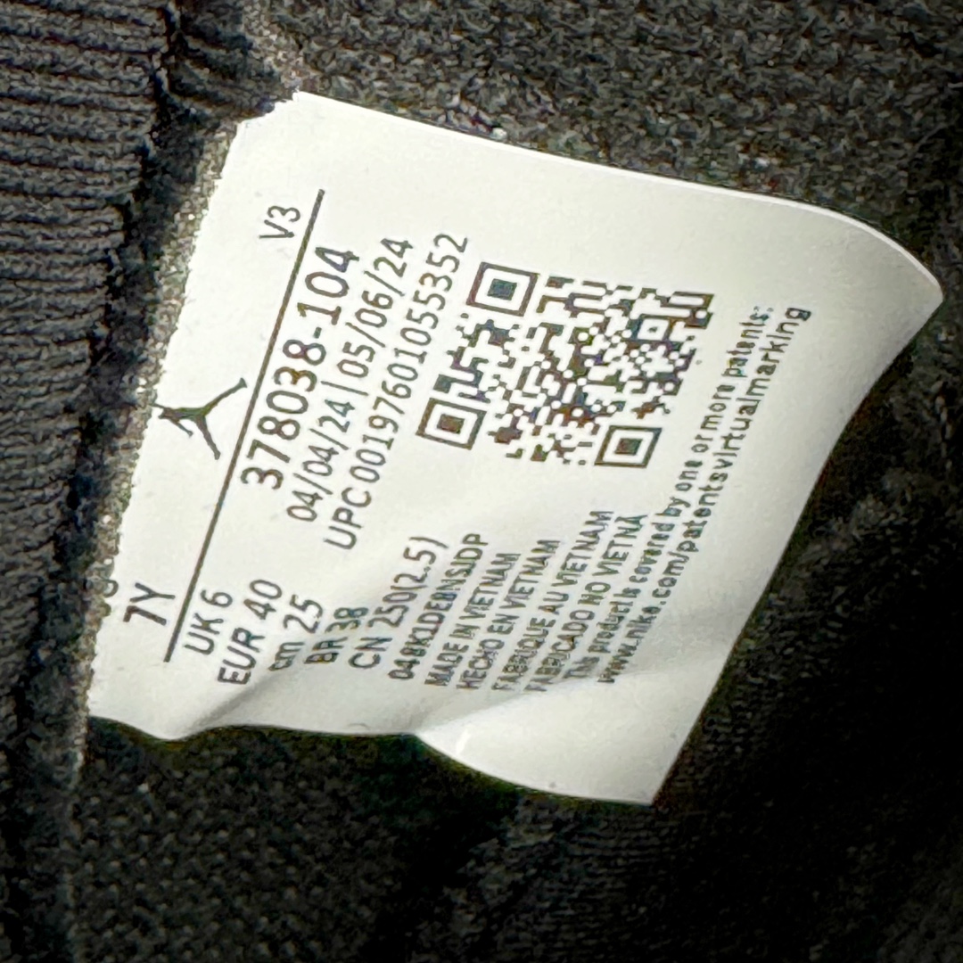 图片[11]-＃Ljr特供 Air Jordan AJ11 Retro High \\\”Legend Blue\\\” 传奇蓝2024 378038-104 全新改良批次 圈内最强AJ11系列 恪守真诚 承诺混一赔十 高端零售裸鞋圈特供批次 SZ原厂全套原楦原纸板冲刀磨具开发 原厂皮料加持 原厂港宝加持定型后跟R度完美 同源原厂电绣 飞翼针数密度立体效果一致 百分百一致原鞋 原厂拉帮工艺 针距密度一致 后跟弧度收口自然不对折 极致一眼正品既视感 进口玻璃冲刀皮料裁剪零毛边 全鞋电脑针车工艺 品控清洁度最高QC检验标准 免检产品 原厂订购鞋盒、鞋标、防尘纸、鞋撑、鞋带 追求极致的原厂味道 尺码：36 36.5 37.5 38 38.5 39 40-选品中心