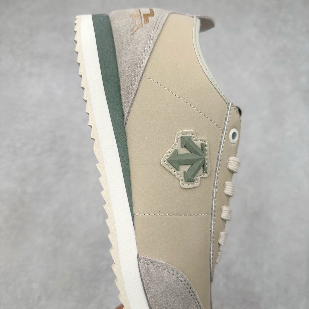 图片[6]-DESCENTE CHRON LTR 迪桑特皮面系带舒适百搭防滑耐磨低帮生活休闲鞋 原楦原纸版开发版型 鞋底设计有特殊的纹理或材料 以增加摩擦力 减少滑倒的风险 使用耐用的材料制成 能够承受长时间的使用和摩擦 减少磨损 尺码：36 36.5 37 38 38.5 39 40 40.5 41 42 42.5 43 44 44.5 45-选品中心