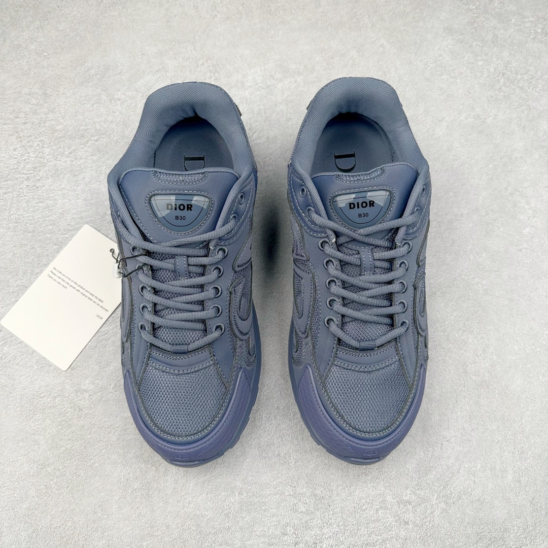 图片[2]-纯原 Dior x Stone Island 迪奥石头岛联名款B30系列休闲运动鞋老爹鞋 原版购入开发 做货 这次精彩的合作堪称一场别开生面的对话，展现了非凡的创意。金•琼斯 （KIM JONES）倾情呈献 DIOR AND STONEISLAND 限定系列，经典罗盘玫瑰与 DIOR 徽标相互融合外贸热销款 原版开模 海淘专供品质同渠道货源 该款系列采用黑网色眼织物白和色科技料面精心制作，作饰以反光“CD30”图形标志，外格轻盈的刻雕效果橡胶鞋搭底配标志性点的缀提升格调，内弹部力细节塑造想理的舒适穿着体验可与各休式闲造型配搭，彰显尚时现代的运风动范 尺码：38 39 40 41 42 43 44 45 46 47-选品中心