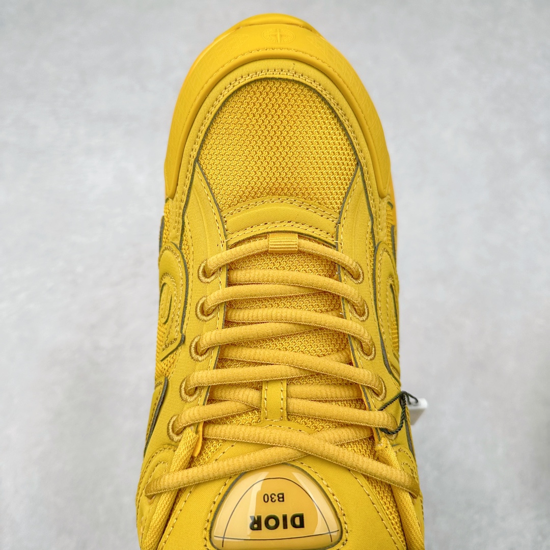 图片[4]-纯原 Dior x Stone Island 迪奥石头岛联名款B30系列休闲运动鞋老爹鞋 原版购入开发 做货 这次精彩的合作堪称一场别开生面的对话，展现了非凡的创意。金•琼斯 （KIM JONES）倾情呈献 DIOR AND STONEISLAND 限定系列，经典罗盘玫瑰与 DIOR 徽标相互融合外贸热销款 原版开模 海淘专供品质同渠道货源 该款系列采用黑网色眼织物白和色科技料面精心制作，作饰以反光“CD30”图形标志，外格轻盈的刻雕效果橡胶鞋搭底配标志性点的缀提升格调，内弹部力细节塑造想理的舒适穿着体验可与各休式闲造型配搭，彰显尚时现代的运风动范 尺码：38 39 40 41 42 43 44 45 46 47-选品中心