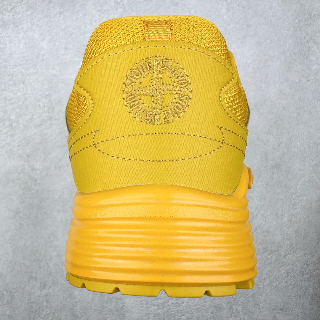 图片[8]-纯原 Dior x Stone Island 迪奥石头岛联名款B30系列休闲运动鞋老爹鞋 原版购入开发 做货 这次精彩的合作堪称一场别开生面的对话，展现了非凡的创意。金•琼斯 （KIM JONES）倾情呈献 DIOR AND STONEISLAND 限定系列，经典罗盘玫瑰与 DIOR 徽标相互融合外贸热销款 原版开模 海淘专供品质同渠道货源 该款系列采用黑网色眼织物白和色科技料面精心制作，作饰以反光“CD30”图形标志，外格轻盈的刻雕效果橡胶鞋搭底配标志性点的缀提升格调，内弹部力细节塑造想理的舒适穿着体验可与各休式闲造型配搭，彰显尚时现代的运风动范 尺码：38 39 40 41 42 43 44 45 46 47-选品中心