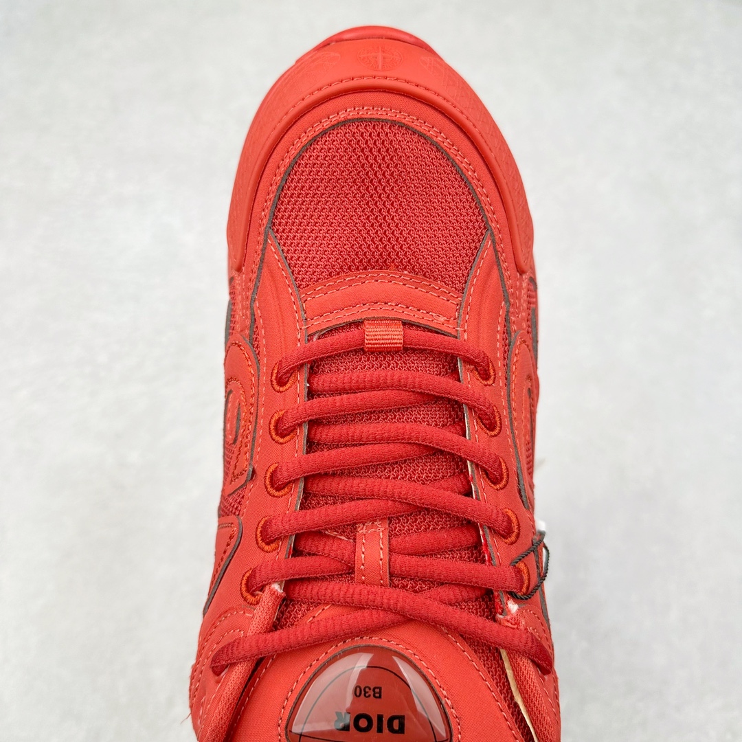 图片[4]-纯原 Dior x Stone Island 迪奥石头岛联名款B30系列休闲运动鞋老爹鞋 原版购入开发 做货 这次精彩的合作堪称一场别开生面的对话，展现了非凡的创意。金•琼斯 （KIM JONES）倾情呈献 DIOR AND STONEISLAND 限定系列，经典罗盘玫瑰与 DIOR 徽标相互融合外贸热销款 原版开模 海淘专供品质同渠道货源 该款系列采用黑网色眼织物白和色科技料面精心制作，作饰以反光“CD30”图形标志，外格轻盈的刻雕效果橡胶鞋搭底配标志性点的缀提升格调，内弹部力细节塑造想理的舒适穿着体验可与各休式闲造型配搭，彰显尚时现代的运风动范 尺码：38 39 40 41 42 43 44 45 46 47-选品中心