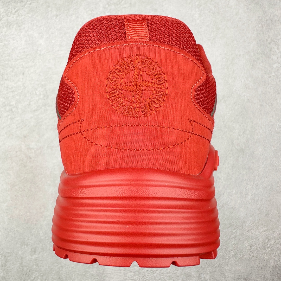 图片[8]-纯原 Dior x Stone Island 迪奥石头岛联名款B30系列休闲运动鞋老爹鞋 原版购入开发 做货 这次精彩的合作堪称一场别开生面的对话，展现了非凡的创意。金•琼斯 （KIM JONES）倾情呈献 DIOR AND STONEISLAND 限定系列，经典罗盘玫瑰与 DIOR 徽标相互融合外贸热销款 原版开模 海淘专供品质同渠道货源 该款系列采用黑网色眼织物白和色科技料面精心制作，作饰以反光“CD30”图形标志，外格轻盈的刻雕效果橡胶鞋搭底配标志性点的缀提升格调，内弹部力细节塑造想理的舒适穿着体验可与各休式闲造型配搭，彰显尚时现代的运风动范 尺码：38 39 40 41 42 43 44 45 46 47-选品中心