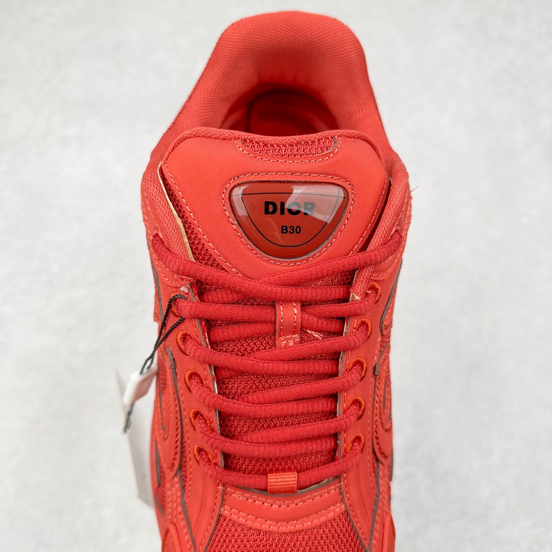 图片[5]-纯原 Dior x Stone Island 迪奥石头岛联名款B30系列休闲运动鞋老爹鞋 原版购入开发 做货 这次精彩的合作堪称一场别开生面的对话，展现了非凡的创意。金•琼斯 （KIM JONES）倾情呈献 DIOR AND STONEISLAND 限定系列，经典罗盘玫瑰与 DIOR 徽标相互融合外贸热销款 原版开模 海淘专供品质同渠道货源 该款系列采用黑网色眼织物白和色科技料面精心制作，作饰以反光“CD30”图形标志，外格轻盈的刻雕效果橡胶鞋搭底配标志性点的缀提升格调，内弹部力细节塑造想理的舒适穿着体验可与各休式闲造型配搭，彰显尚时现代的运风动范 尺码：38 39 40 41 42 43 44 45 46 47-选品中心