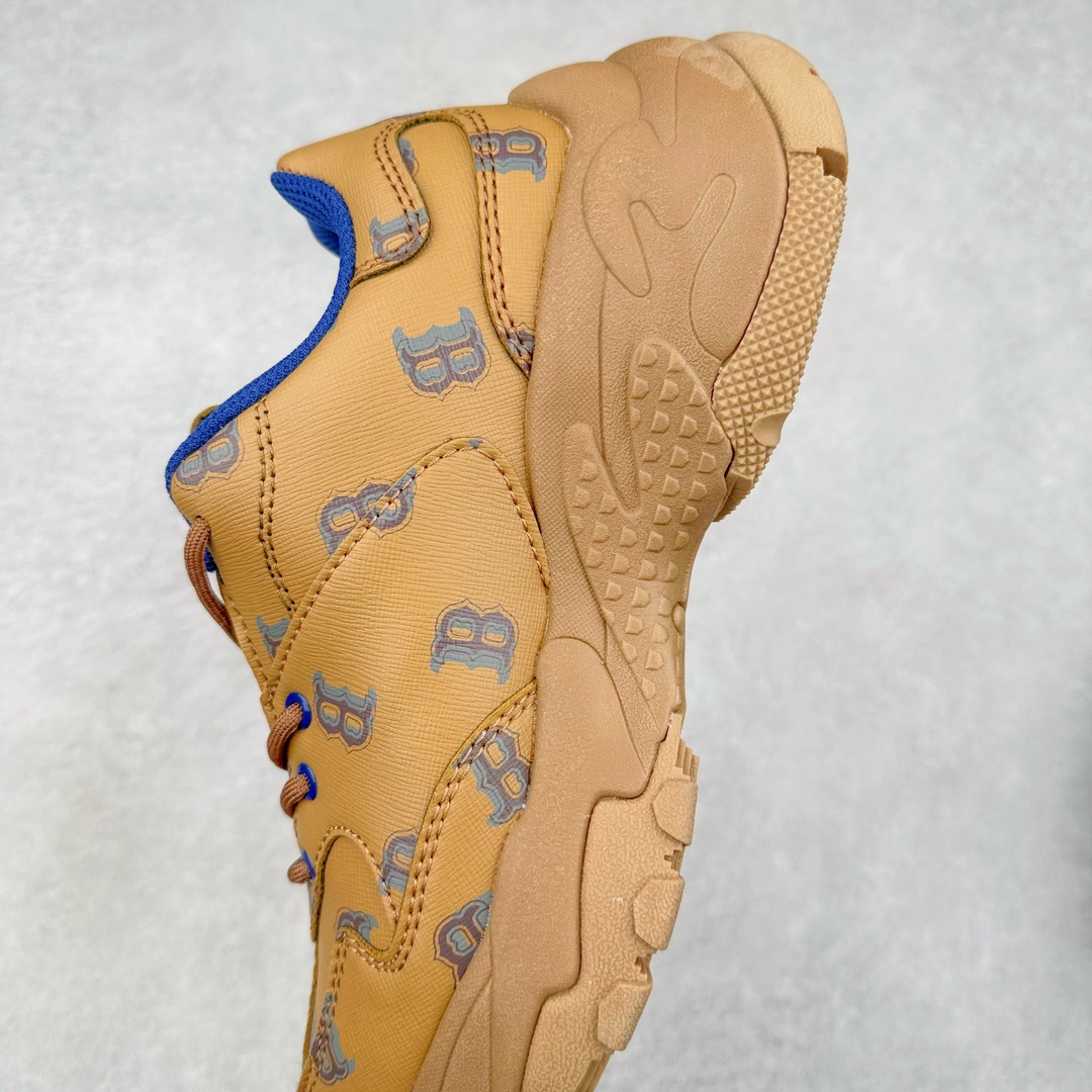 图片[7]-＃特价福利 MLB BigBall Chunky纽约洋基队增高复古风印花老爹鞋 MLB是韩国F&F旗下潮流服装品牌 拥有150年历史的经典传统 是街头文化和国际生活方式的领导者 MLB拥有包括男装、女装、童装、配饰在内的全品类服饰 提供覆盖各性别、各年龄层、From Head to Toe的穿搭装备 其产品结合了韩国的时尚造型与质感 展现了运动服饰也可以兼具时尚潮流的风格 在产品设计上 MLB不仅融合了美国职业棒球大联盟的各当家球队 更结合了棒球运动中的各个元素 复古风范自信控场 复古鞋型率先勾描独特的自我态度 在经典线条与时尚元素的精彩交织下刷新街头复古运动风潮 质感十足兼备卓越的舒适透气性能迎合夏日追求的自在脚感。尺码：36 36.5 37.5 38 38.5 39 40 40.5 41 42 42.5 43 44 44.5 45-选品中心