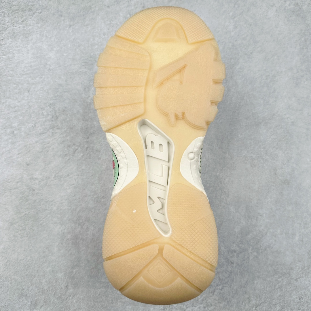 图片[9]-＃特价福利 MLB BigBall Chunky纽约洋基队增高复古风印花老爹鞋 MLB是韩国F&F旗下潮流服装品牌 拥有150年历史的经典传统 是街头文化和国际生活方式的领导者 MLB拥有包括男装、女装、童装、配饰在内的全品类服饰 提供覆盖各性别、各年龄层、From Head to Toe的穿搭装备 其产品结合了韩国的时尚造型与质感 展现了运动服饰也可以兼具时尚潮流的风格 在产品设计上 MLB不仅融合了美国职业棒球大联盟的各当家球队 更结合了棒球运动中的各个元素 复古风范自信控场 复古鞋型率先勾描独特的自我态度 在经典线条与时尚元素的精彩交织下刷新街头复古运动风潮 质感十足兼备卓越的舒适透气性能迎合夏日追求的自在脚感。尺码：36 36.5 37.5 38 38.5 39 40 40.5 41 42 42.5 43 44 44.5 45-选品中心