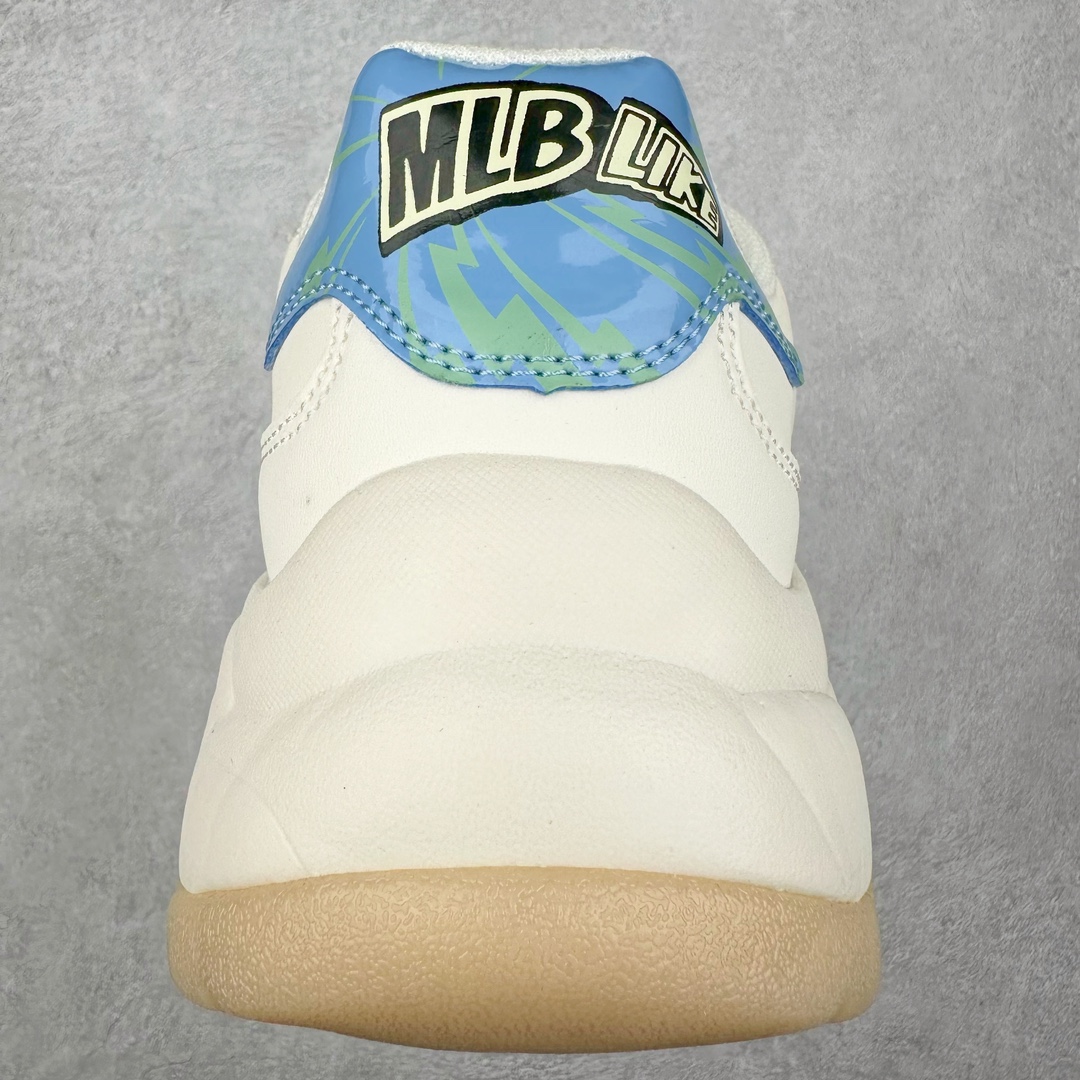 图片[8]-＃特价福利 MLB BigBall Chunky纽约洋基队增高复古风印花老爹鞋 MLB是韩国F&F旗下潮流服装品牌 拥有150年历史的经典传统 是街头文化和国际生活方式的领导者 MLB拥有包括男装、女装、童装、配饰在内的全品类服饰 提供覆盖各性别、各年龄层、From Head to Toe的穿搭装备 其产品结合了韩国的时尚造型与质感 展现了运动服饰也可以兼具时尚潮流的风格 在产品设计上 MLB不仅融合了美国职业棒球大联盟的各当家球队 更结合了棒球运动中的各个元素 复古风范自信控场 复古鞋型率先勾描独特的自我态度 在经典线条与时尚元素的精彩交织下刷新街头复古运动风潮 质感十足兼备卓越的舒适透气性能迎合夏日追求的自在脚感。尺码：36 36.5 37.5 38 38.5 39 40 40.5 41 42 42.5 43 44 44.5 45-选品中心