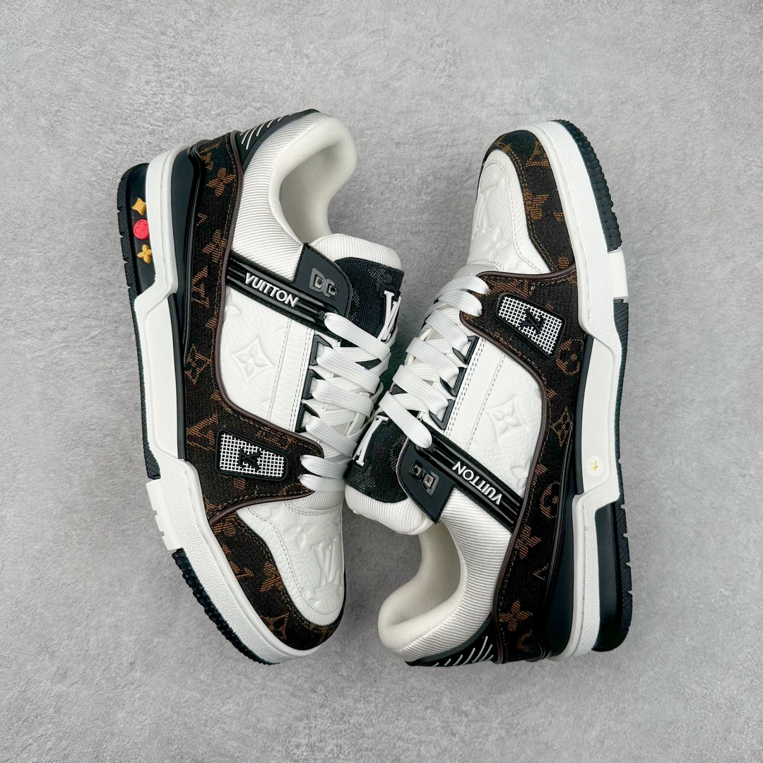 图片[3]-Louis Vuitton Trainer lv时装走秀运动鞋 高尔夫系列 全网最全配色更新最快 最成熟的做工稳定的品控 完美鞋型超高的清洁度 零毛边线头瑕疵 全套原楦原纸版原鞋开模 全网最具灵魂的版型 正确原装黄色鞋盒 正确中底印花 鞋面印花3D高频深度立体 全鞋电脑针车 紧密相连 针距密度一致 环保乳胶注塑鞋垫 厚度脚感还原原版 皮面裁剪部位 统一油边封口工艺 原装橡胶大底含胶量大底组合零偏差 专柜全套包装 防尘袋 说明书 质保卡 男女鞋 尺码：35 36 37 38 39 40 41 42 43 44 45-选品中心