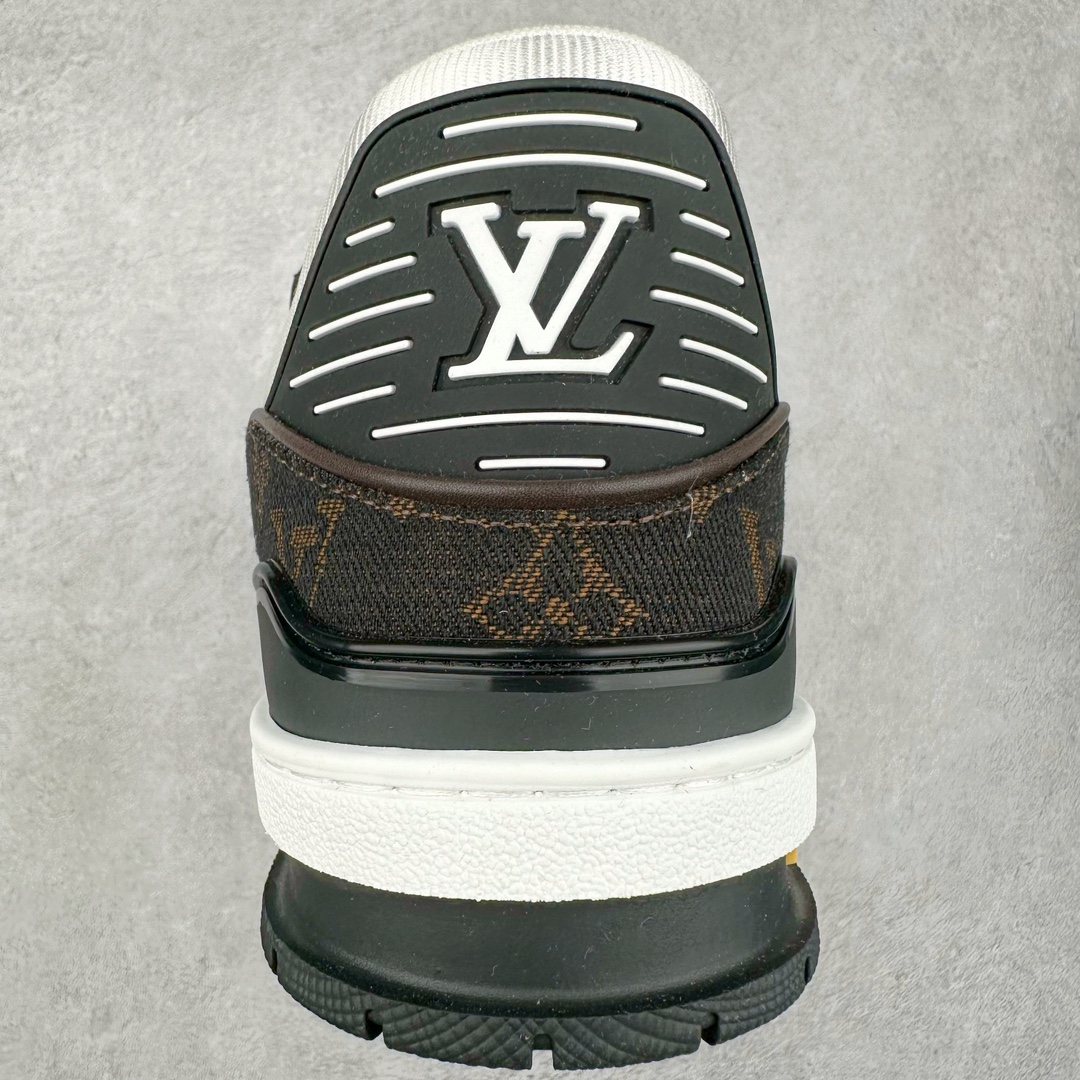 图片[8]-Louis Vuitton Trainer lv时装走秀运动鞋 高尔夫系列 全网最全配色更新最快 最成熟的做工稳定的品控 完美鞋型超高的清洁度 零毛边线头瑕疵 全套原楦原纸版原鞋开模 全网最具灵魂的版型 正确原装黄色鞋盒 正确中底印花 鞋面印花3D高频深度立体 全鞋电脑针车 紧密相连 针距密度一致 环保乳胶注塑鞋垫 厚度脚感还原原版 皮面裁剪部位 统一油边封口工艺 原装橡胶大底含胶量大底组合零偏差 专柜全套包装 防尘袋 说明书 质保卡 男女鞋 尺码：35 36 37 38 39 40 41 42 43 44 45-选品中心