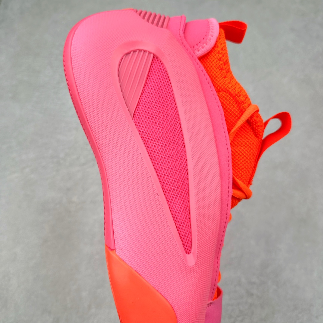 图片[6]-AD Harden Vol. 8 哈登八代签名篮球鞋 采用了“袜套式”设计，在十多年前这一设计极为风靡，将帅气和简洁融为一体。现在Harden Vol. 8将袜套鞋领重新拾起，并配合内靴，易穿脱且包裹佳。泪滴形EVA结构骨架提供横向支持和快速移动时的稳定性。全掌JET BOOST科技提供缓震和能量反馈，助你整场保持活力。多向“JH”抓地纹路设计提供优秀抓地力，使球员能够在场上迅速变向、急停或启动，更好地掌控比赛。尺码：40 40.5 41 42 42.5 43 44 44.5 45 46-选品中心