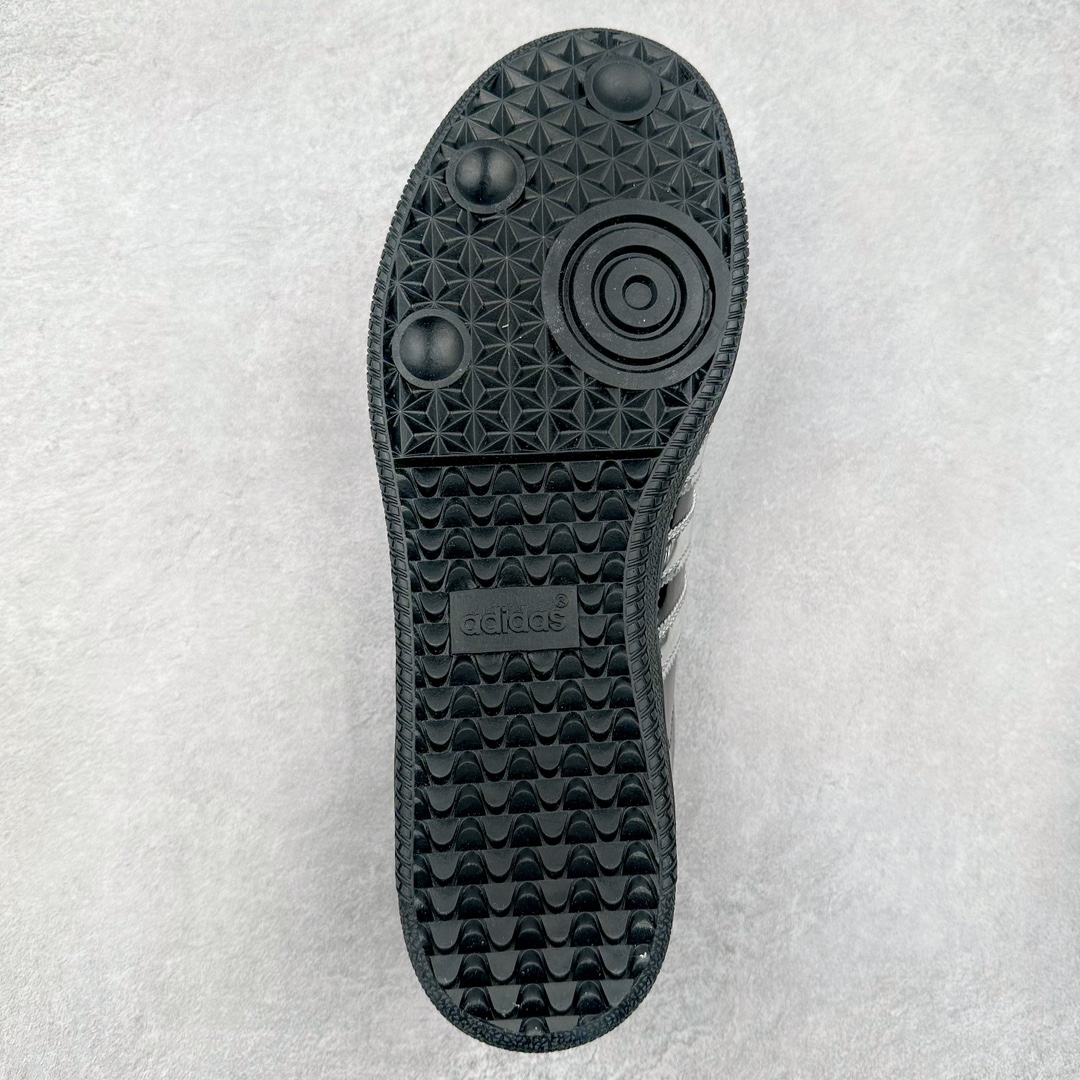 图片[9]-AD Original Samba OG 复古经典轻便板鞋 IH3364 这款桑巴鞋展示了高质量的工艺 带有装饰的超锁缝制和无缝的手感 柔软、柔软的皮革造型和标志性的3条纹完成了精致的外观 正规合身鞋带 鞋面上有绒面鞋垫 橡胶鞋底 享受正畸套筒软感 自50年代首次亮相以来就一直在赢得粉丝的青睐 尺码：36 36.5 37.5 38 38.5 39 40 40.5 41 42 42.5 43 44 44.5 45-选品中心