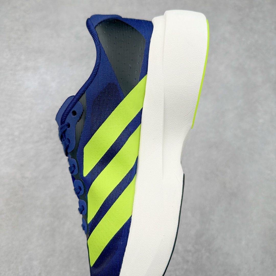 图片[7]-AD Adizero Eva SL M 零度进化版系列低帮轻便透气竞速休闲运动慢跑鞋 JR3415 相信大家对去年 adidas 横空出世的「顶级超跑」adiZero Adios Pro EVO 1 记忆犹新！不仅登顶阿迪史上最轻跑鞋宝座，更在接下来的全球马拉松赛事中，持续书写着惊人成绩，被网友戏称新一代「阿迪神鞋」全网刷屏！极简设计语言与强烈速度感和存在感的鞋侧三线，让人过目不忘，特别种草！其中定位于中长跑训练的 adidas Adizero Evo SL，整体外观造型与 adiZero Adios Pro EVO 1 非常相似。中底配置方面搭载全掌 Lightstrike Pro，鞋面采用透气网面示人，契合日常训练鞋的定位，更加耐用。外底给到了马牌橡胶，及类似上代竞速旗舰 adidas Adizero Adios Pro 3 区域分布。整体看下来无论是外观的鲜明辨识度，还是配置的扎实程度都很顶。尺码：36 36⅔ 37⅓ 38 38⅔ 39⅓ 40 40⅔ 41⅓ 42 42⅔ 43⅓ 44 45-选品中心